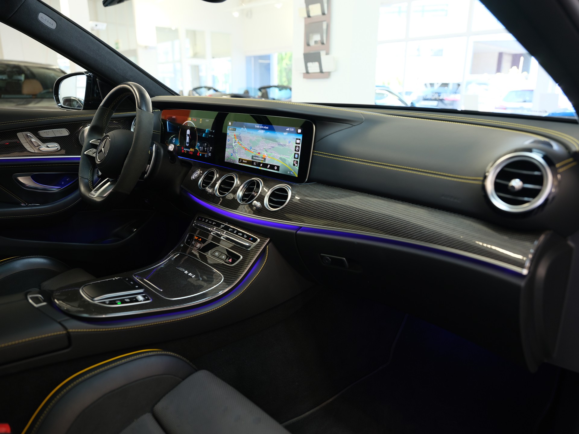 MERCEDES-BENZ AMG E 63 S 4Matic+ Speedshift 9G-TCT *Panorama*Carbon*Schalensitze*Burmester*-image-10