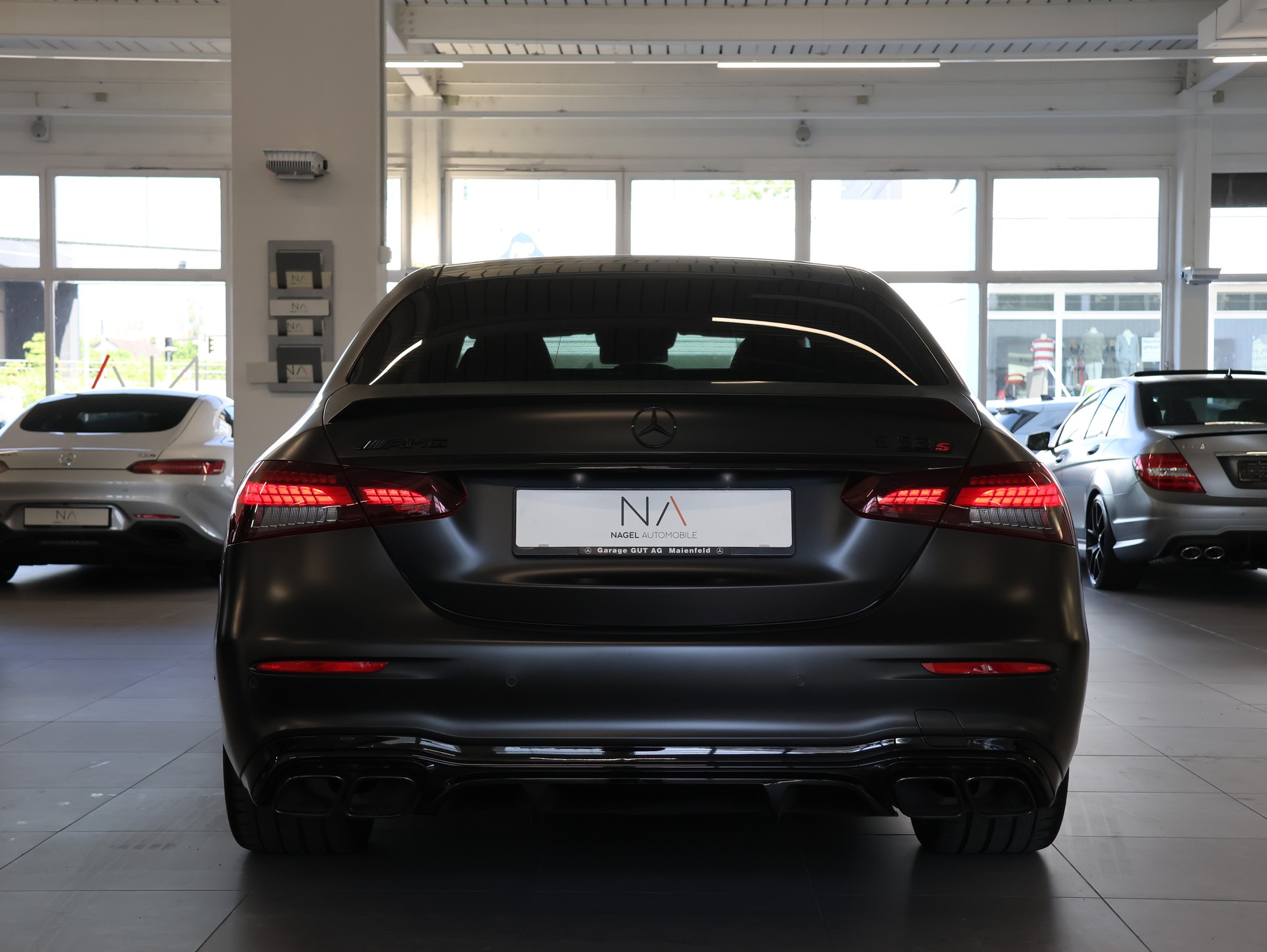 MERCEDES-BENZ AMG E 63 S 4Matic+ Speedshift 9G-TCT *Panorama*Carbon*Schalensitze*Burmester*-image-4