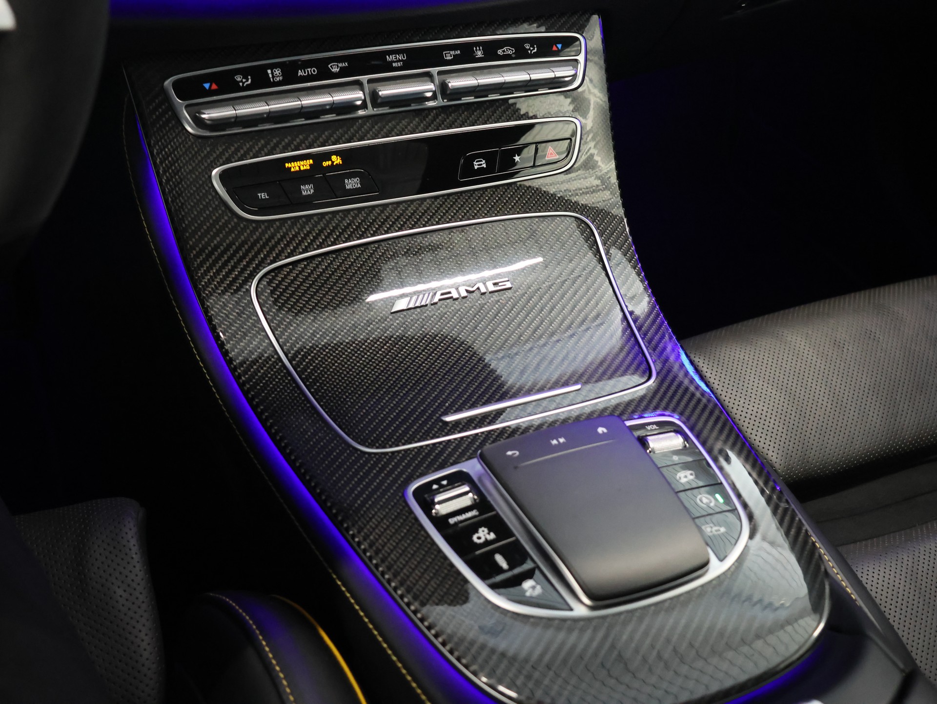 MERCEDES-BENZ AMG E 63 S 4Matic+ Speedshift 9G-TCT *Panorama*Carbon*Schalensitze*Burmester*-image-18