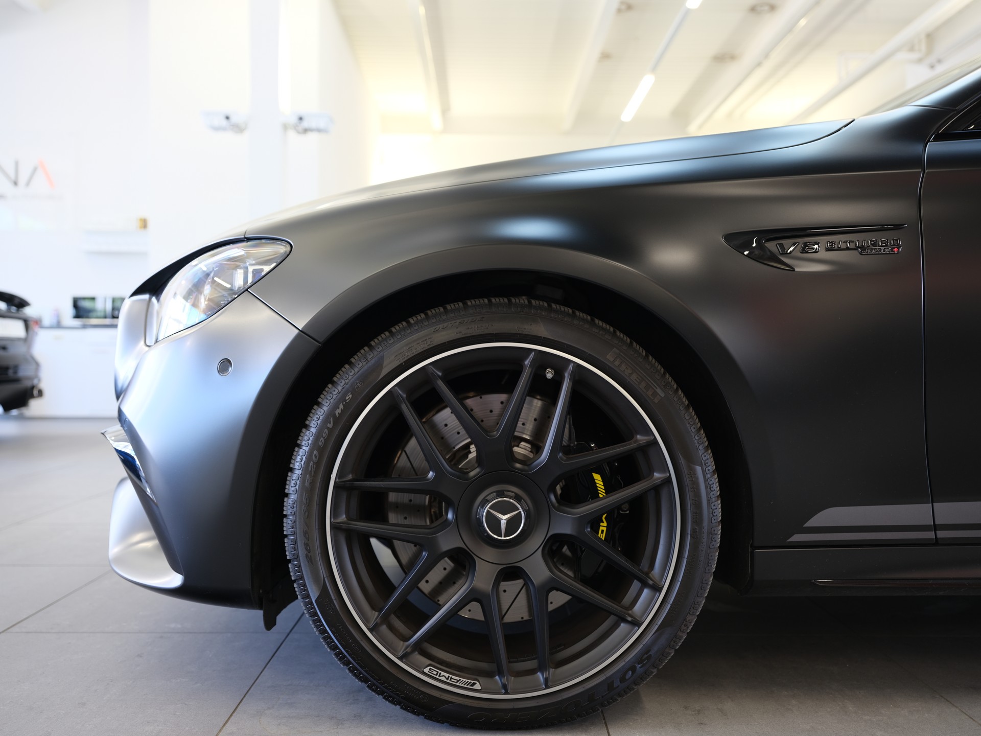MERCEDES-BENZ AMG E 63 S 4Matic+ Speedshift 9G-TCT *Panorama*Carbon*Schalensitze*Burmester*-image-7