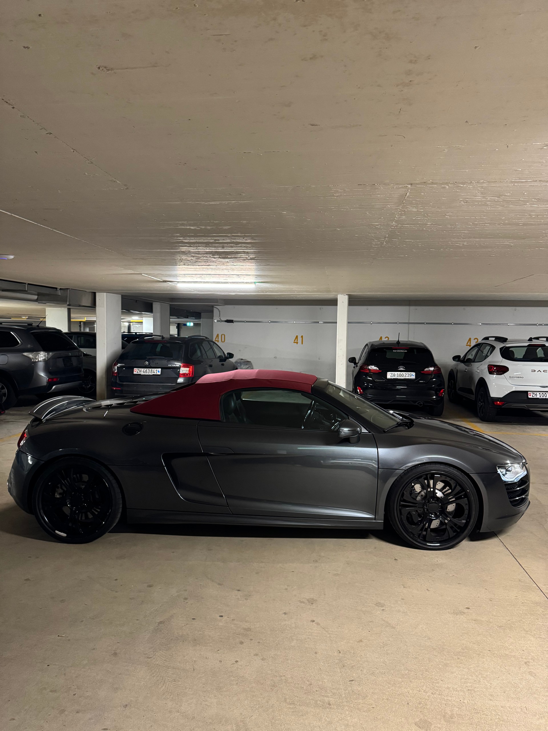 AUDI R8 Spyder 5.2 R-Tronic-image-1