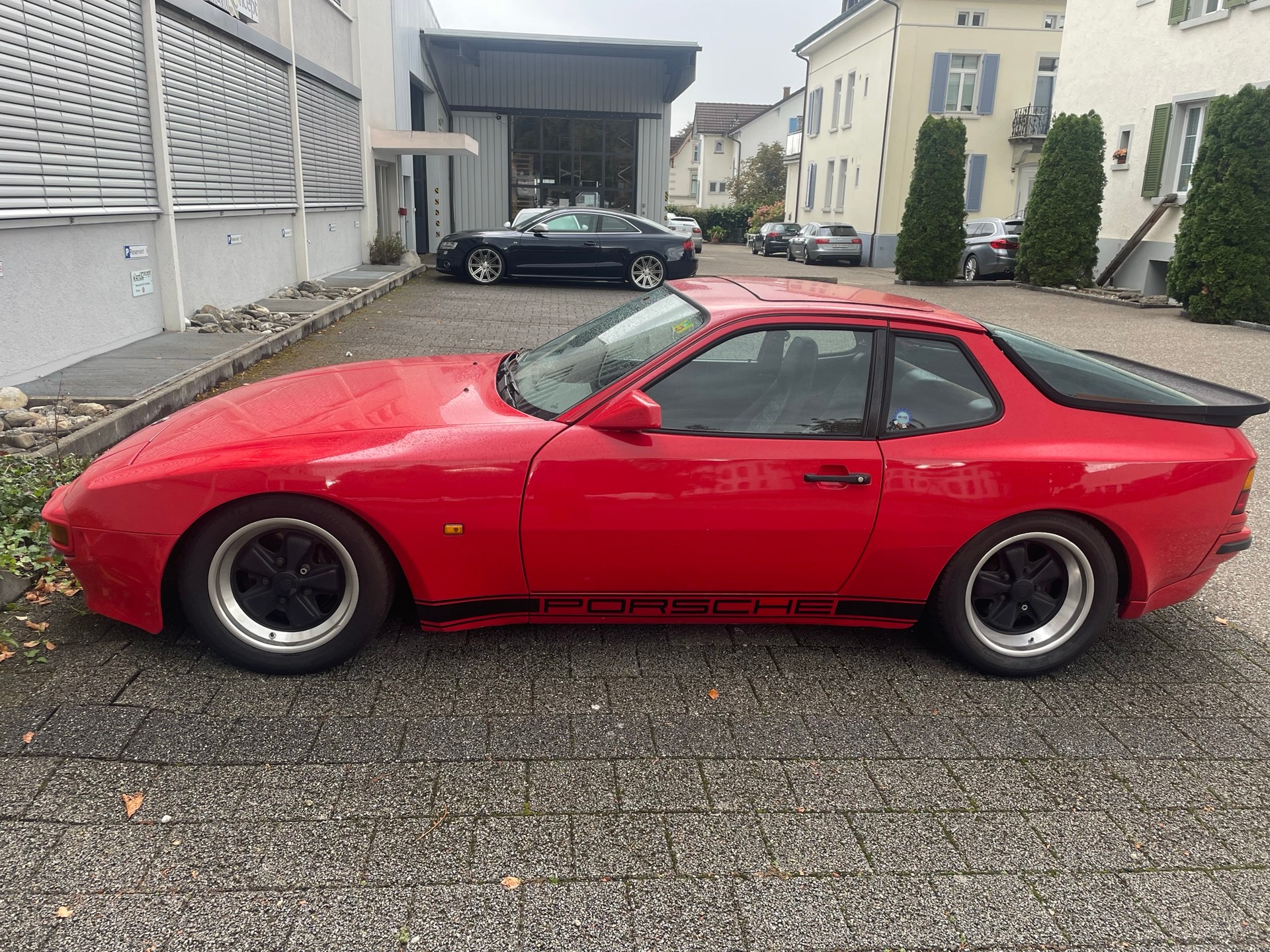 PORSCHE 944-image-2