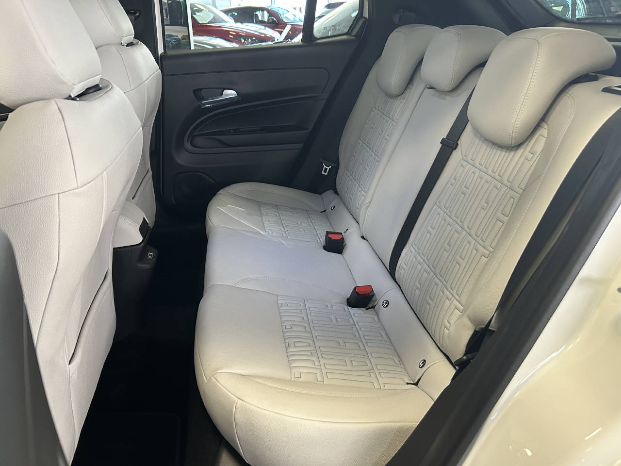 FIAT 600 1.2 Hybrid La Prima-image-8
