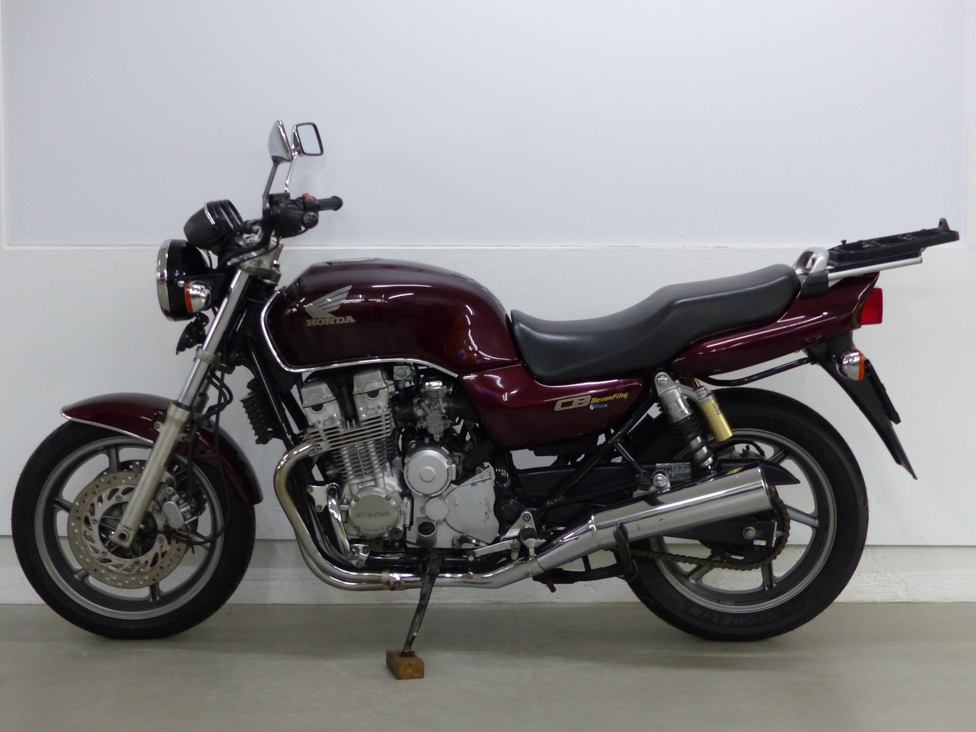 HONDA CB 750 F2 Seven Fifty-showroom-element-3