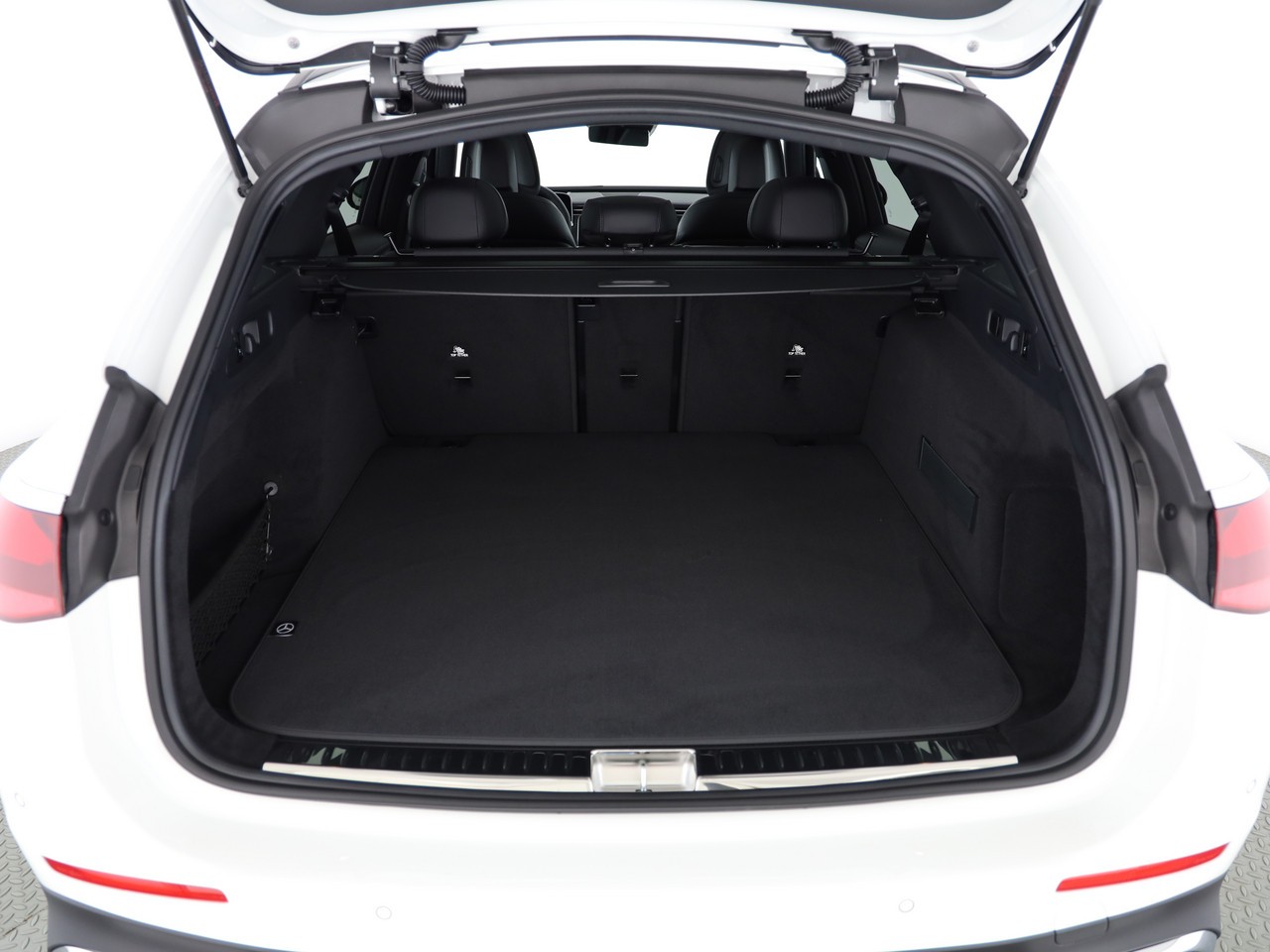 MERCEDES-BENZ E 220 d T 4Matic 9G-Tronic-image-5