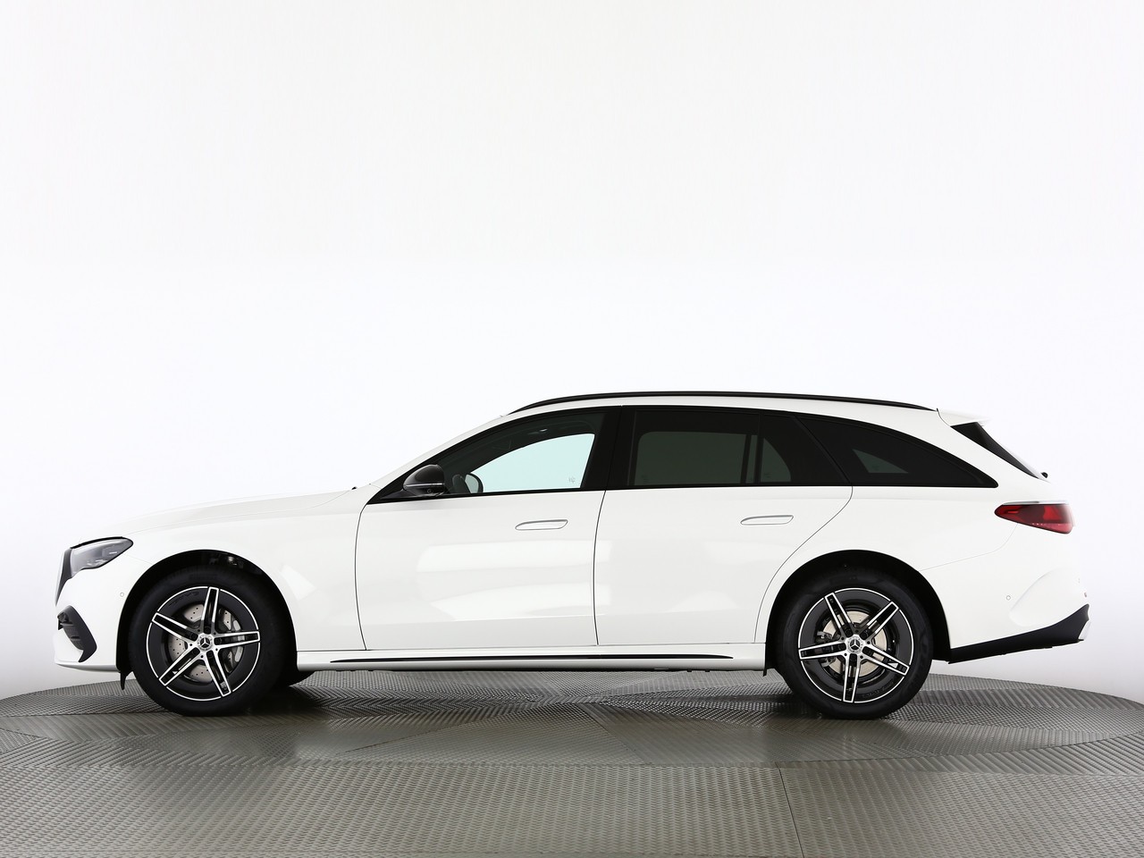 MERCEDES-BENZ E 220 d T 4Matic 9G-Tronic-image-1