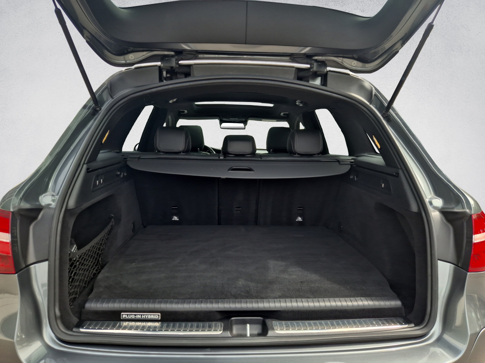 MERCEDES-BENZ GLC 350 e AMG Line 4Matic-image-6