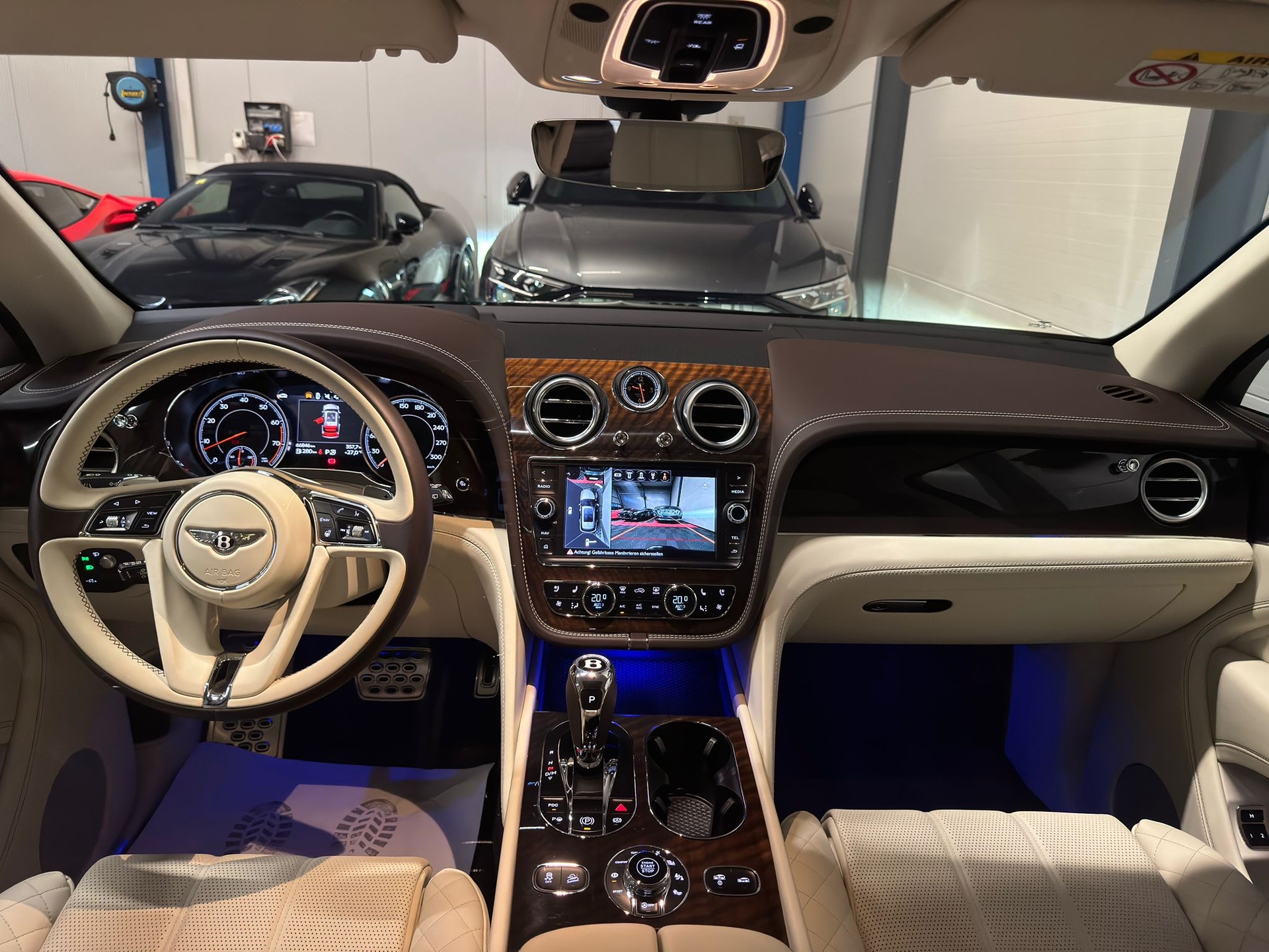 BENTLEY Bentayga 6.0 W12-image-7