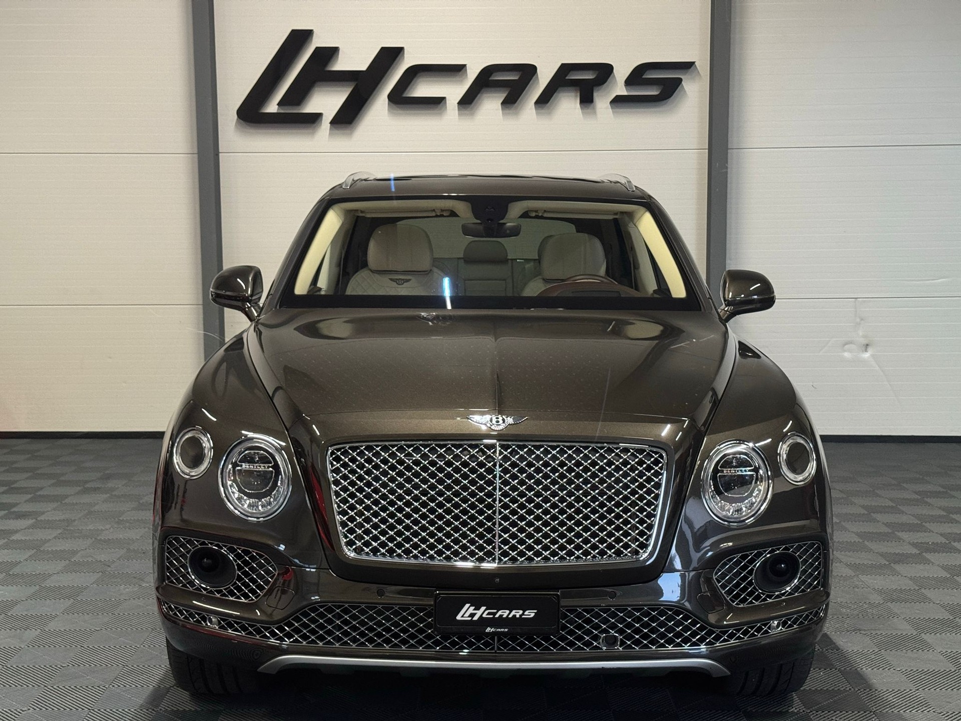 BENTLEY Bentayga 6.0 W12-image-6