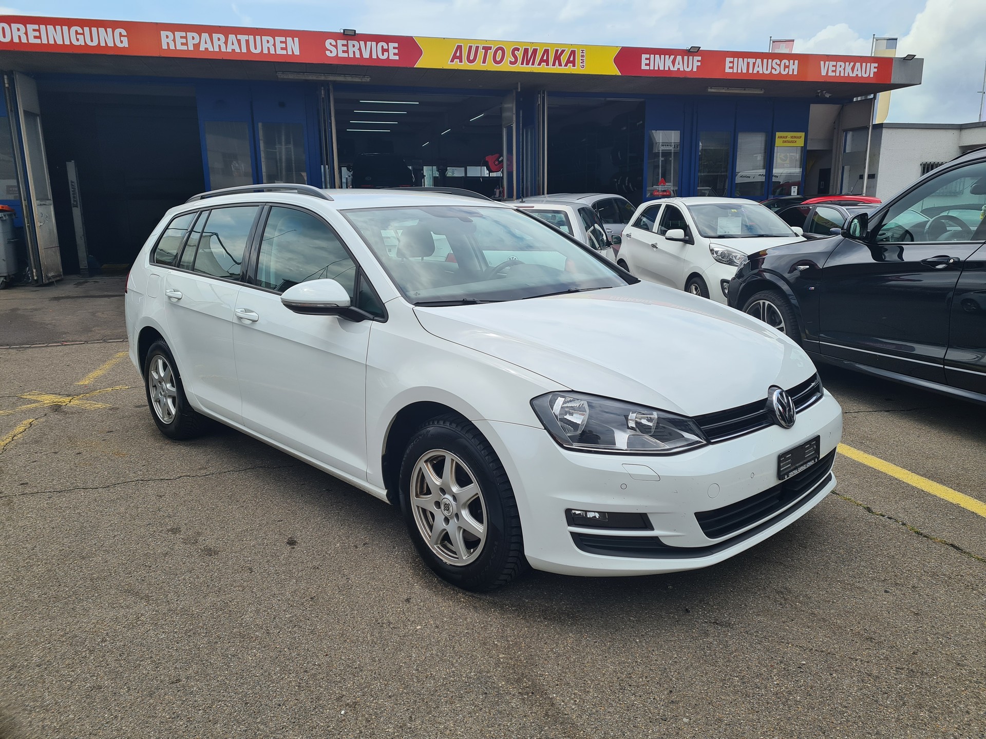 VW Golf Variant 1.6 TDI Comfortline 4Motion-image-0