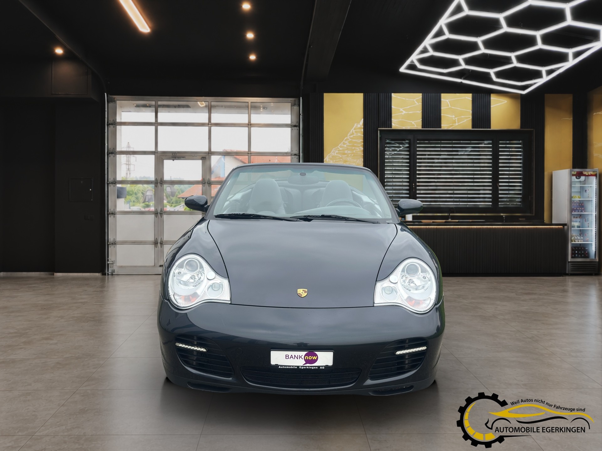 PORSCHE 911 Carrera 4 S Cabrio-showroom-element-1