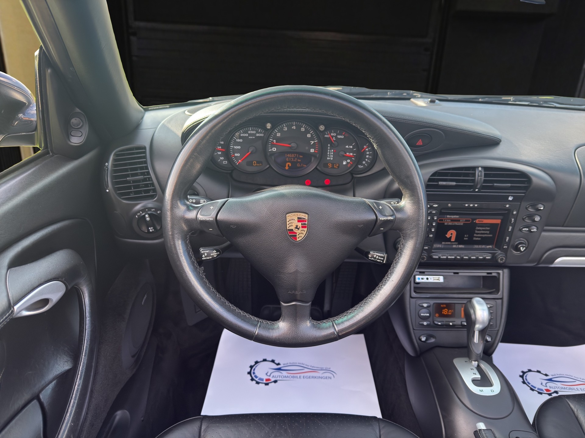 PORSCHE 911 Carrera 4 S Cabrio-image-11