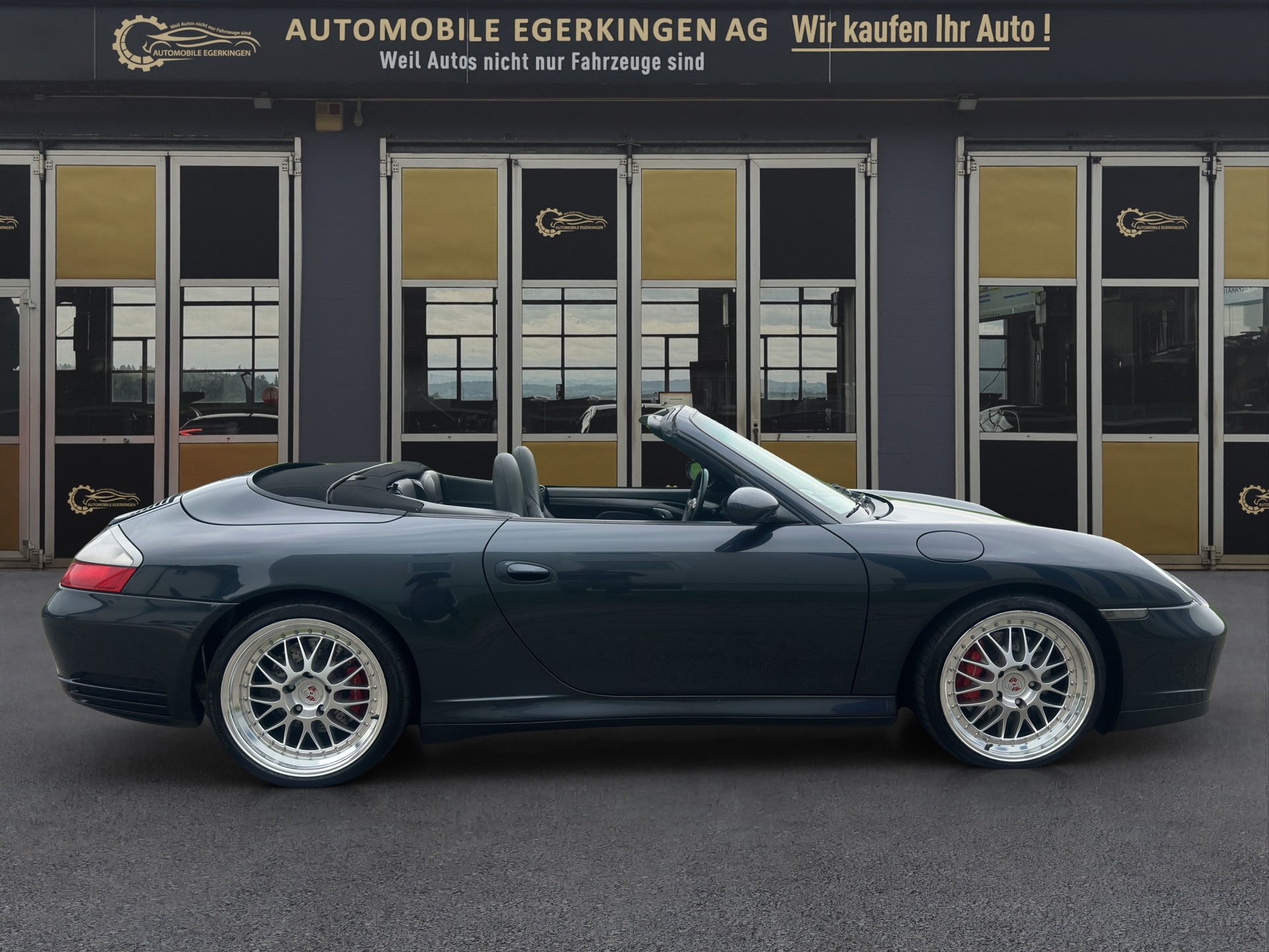 PORSCHE 911 Carrera 4 S Cabrio-image-3