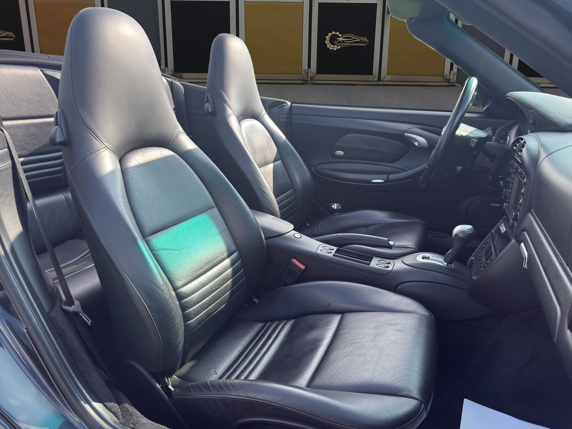 PORSCHE 911 Carrera 4 S Cabrio-image-9