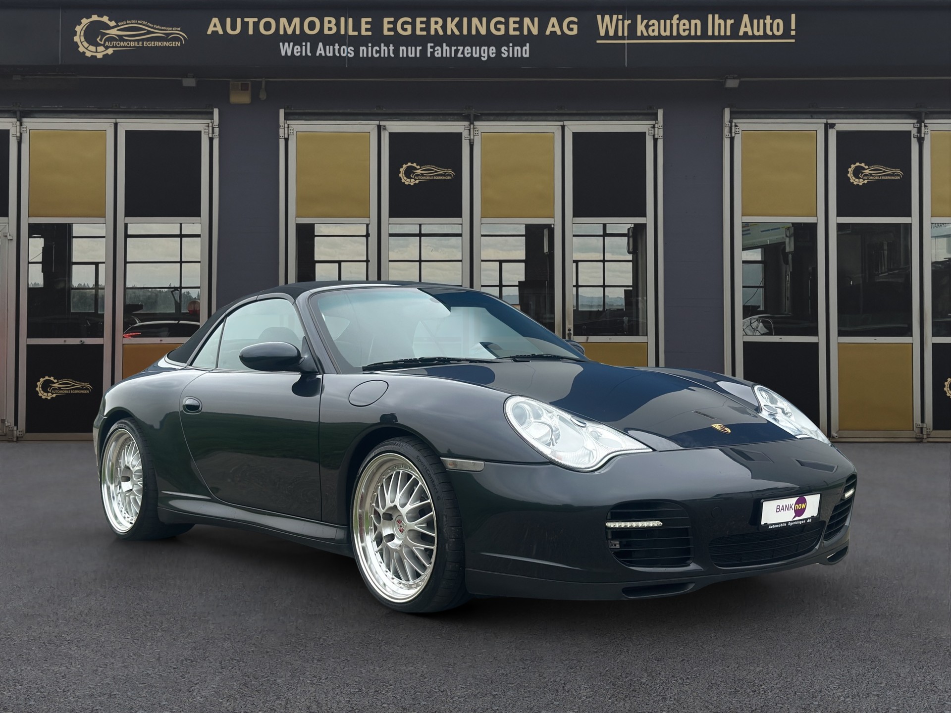 PORSCHE 911 Carrera 4 S Cabrio-image-2