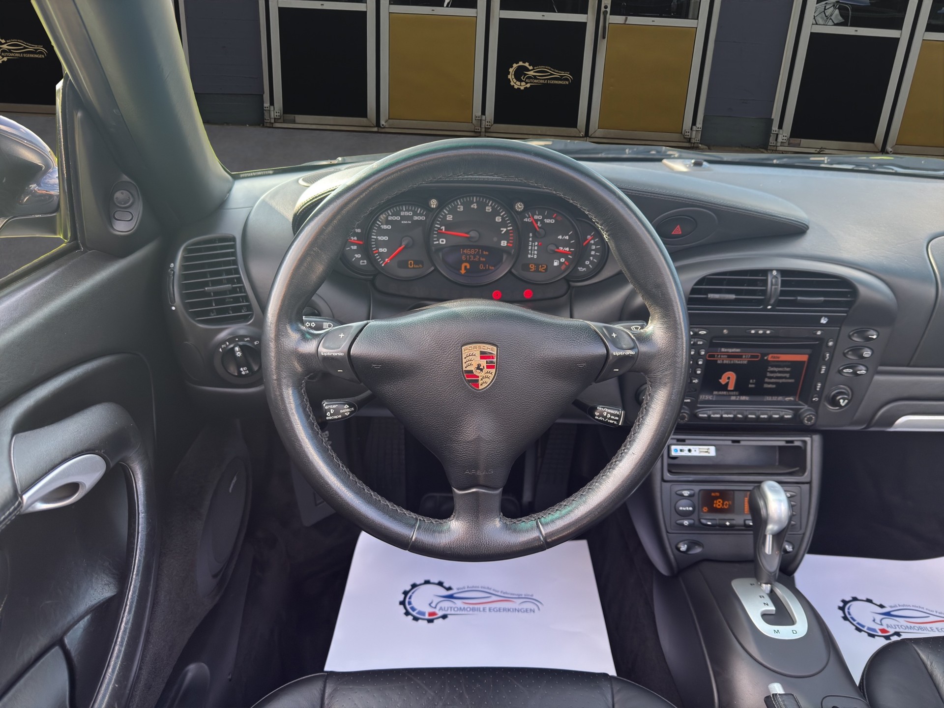 PORSCHE 911 Carrera 4 S Cabrio-image-11