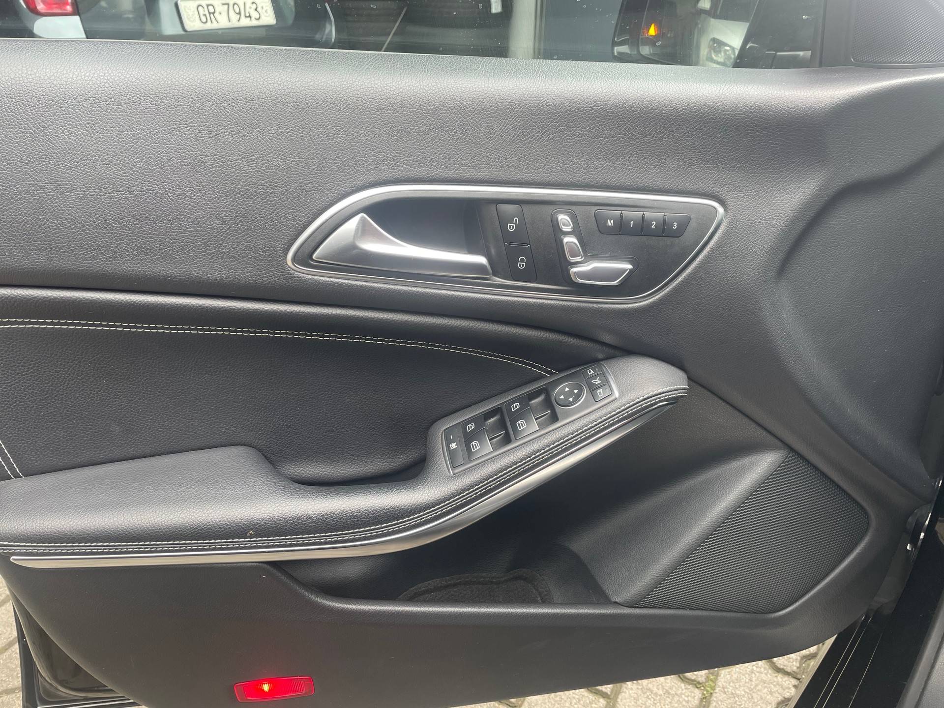 MERCEDES-BENZ CLA Shooting Brake 220 4Matic 7G-DCT-image-2
