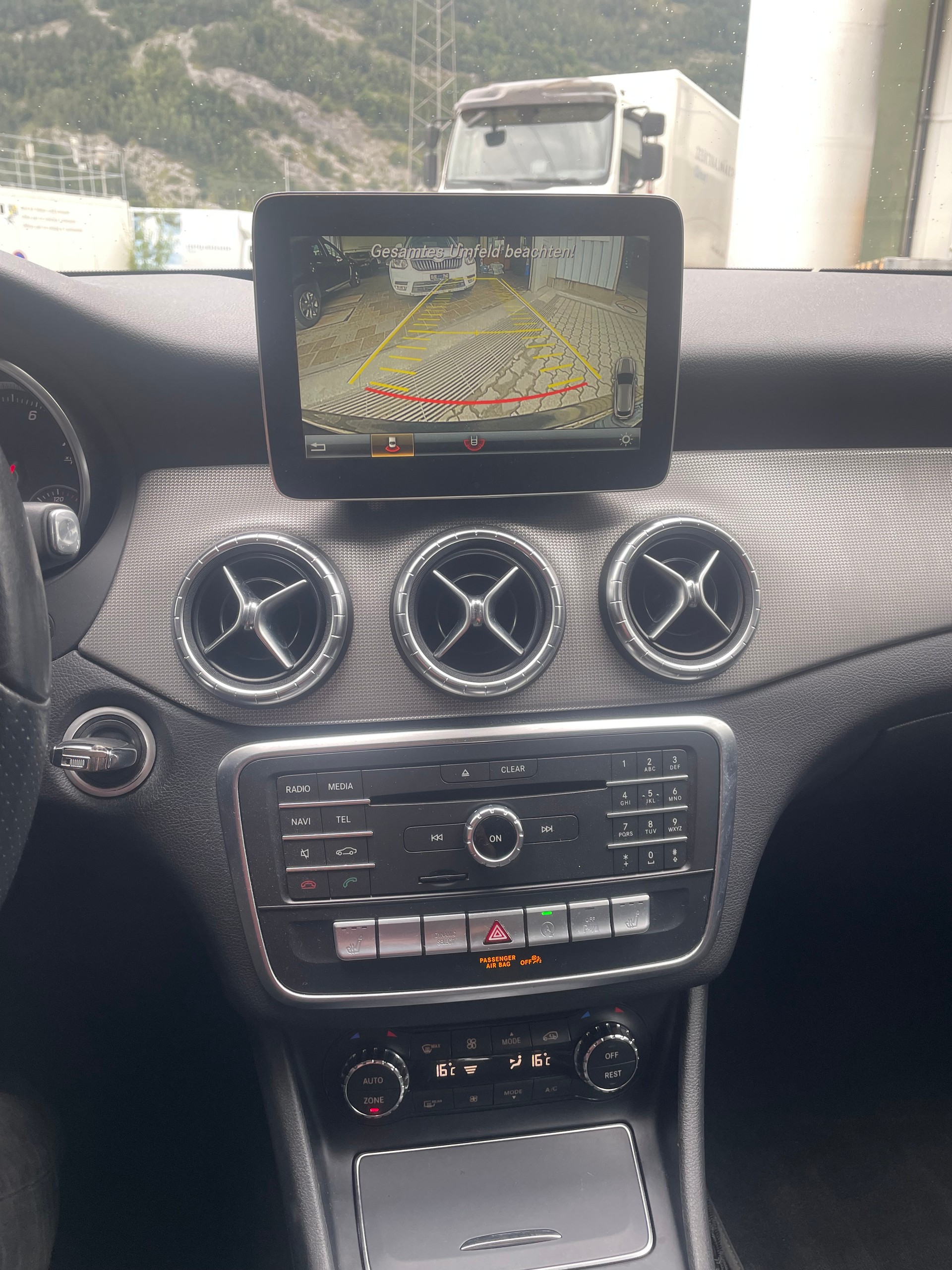 MERCEDES-BENZ CLA Shooting Brake 220 4Matic 7G-DCT-image-4