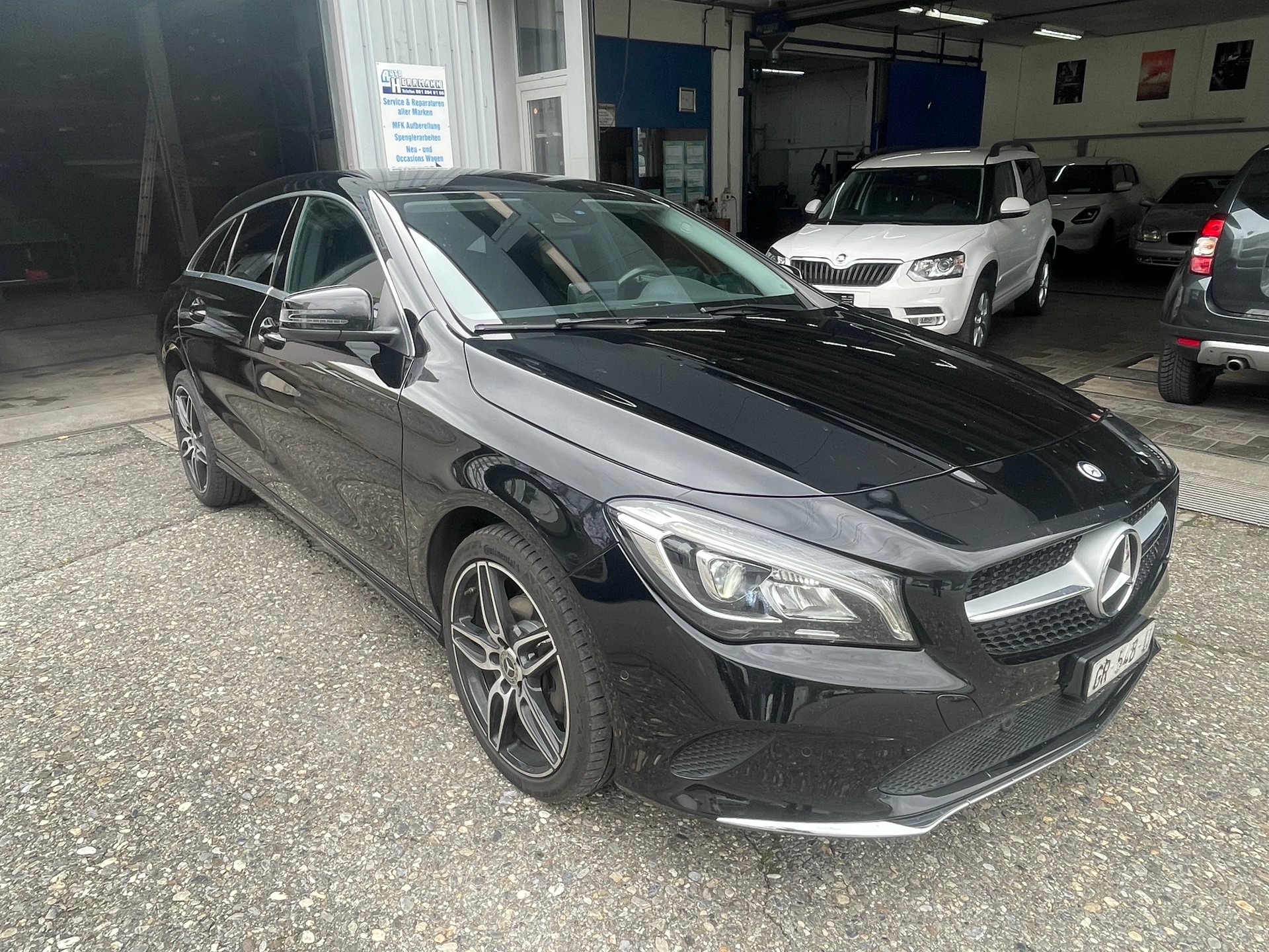 MERCEDES-BENZ CLA Shooting Brake 220 4Matic 7G-DCT-image-10