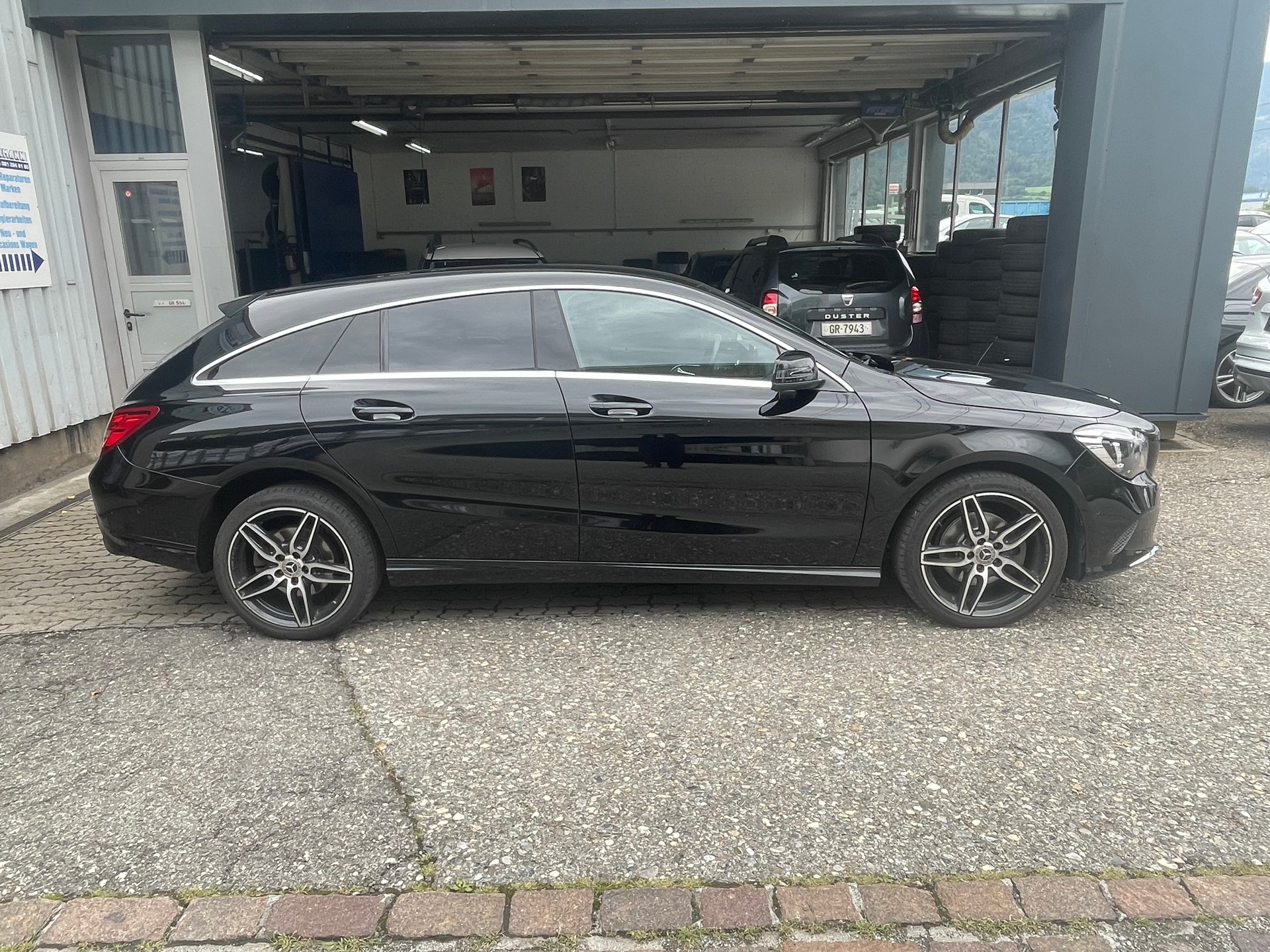 MERCEDES-BENZ CLA Shooting Brake 220 4Matic 7G-DCT-image-13