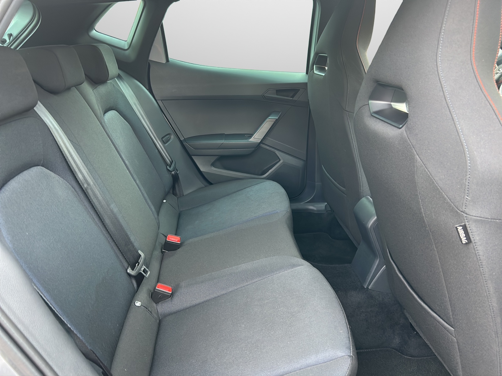 SEAT Ibiza 1.0 EcoTSI Anniversary DSG-image-10