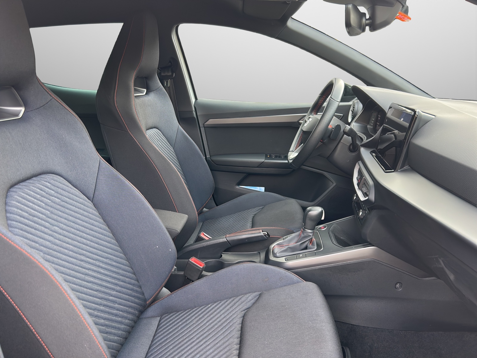 SEAT Ibiza 1.0 EcoTSI Anniversary DSG-image-9