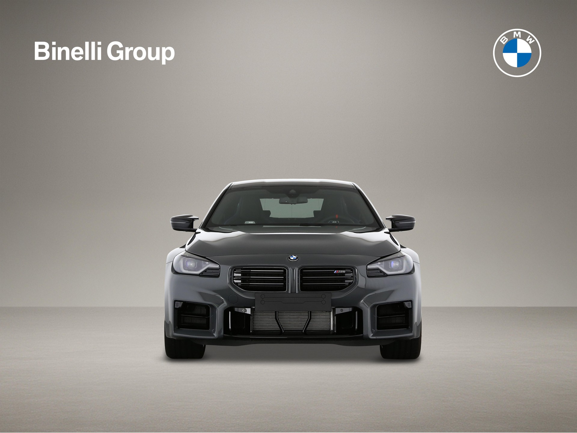 BMW M2 Steptronic-showroom-element-2