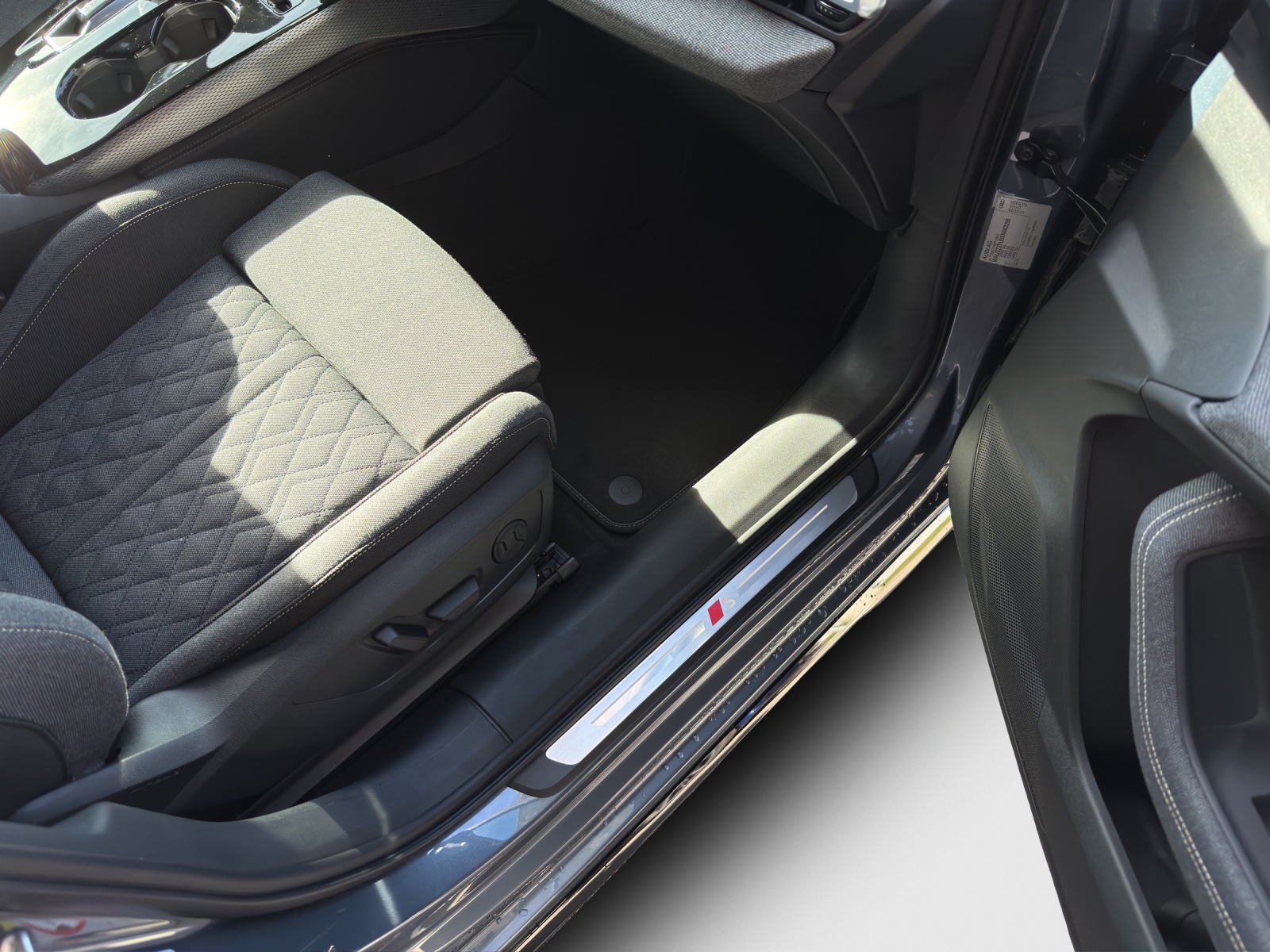AUDI A5 Avant e-hybrid quattro Attraction 220 kW S tronic-image-8