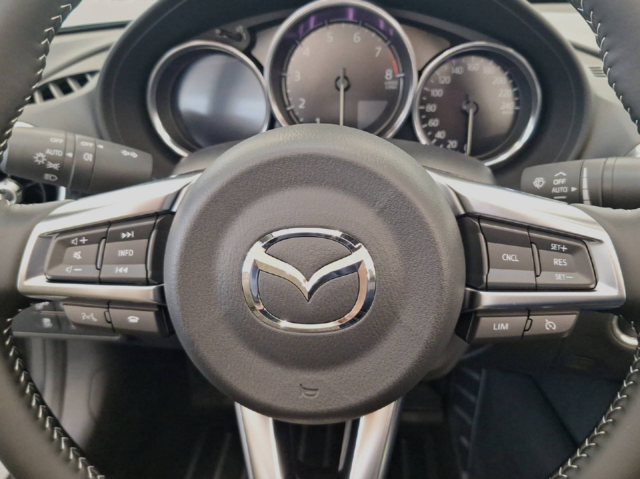 MAZDA MX-5 1.5 132 PS Exclusive-Line-image-6