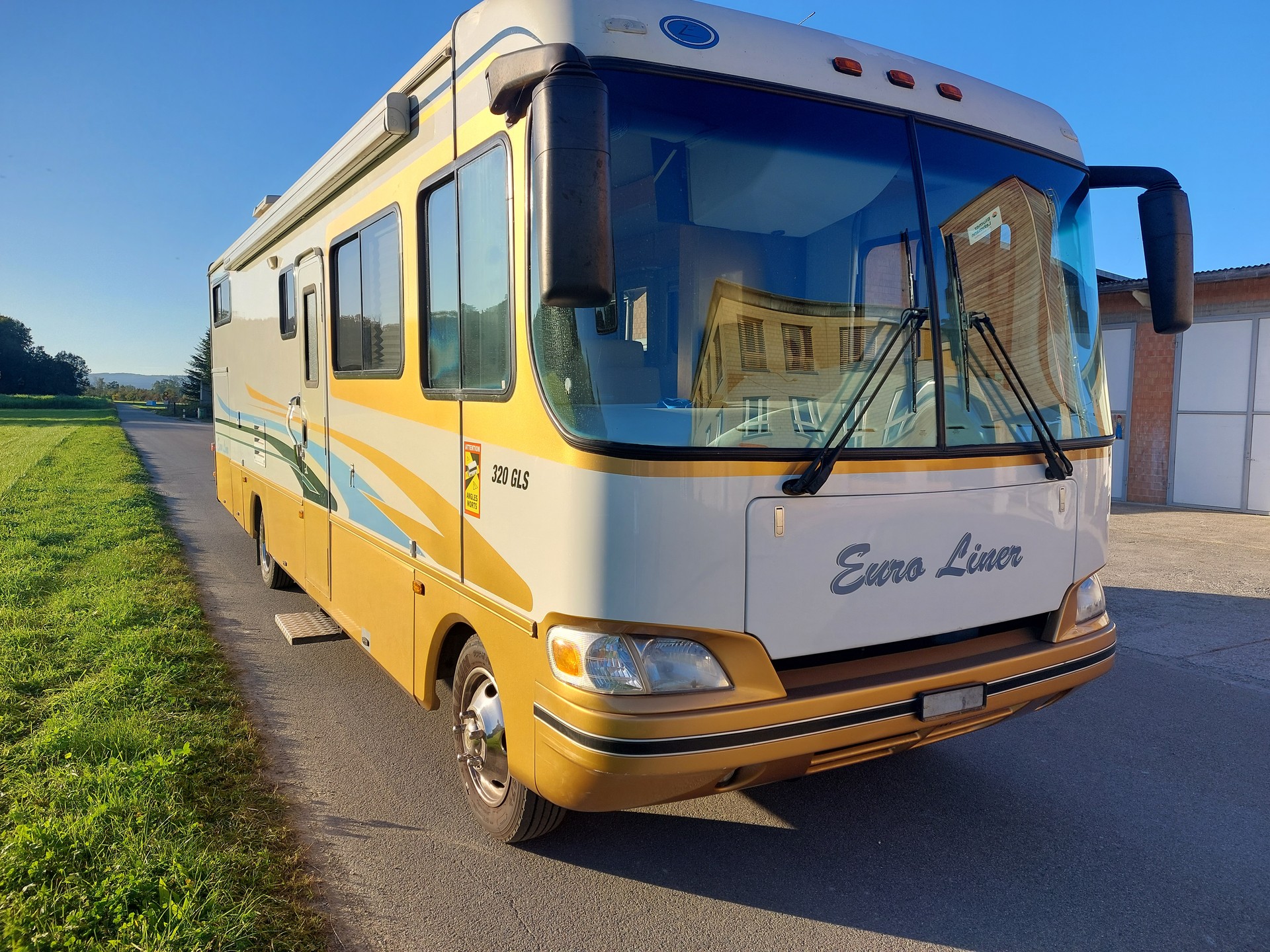 EUROLINER / WORKHORSE 320 GLS
