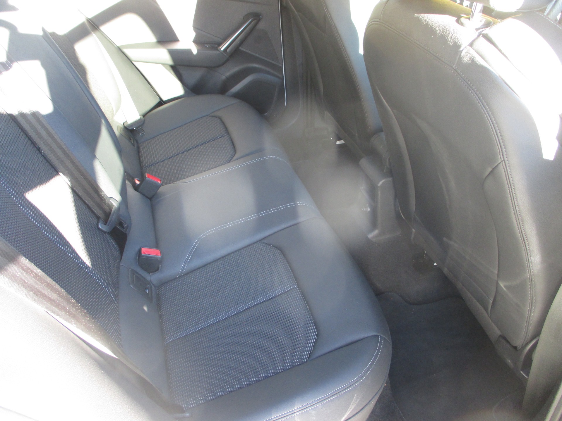 AUDI Q2 35 TFSI S line S-tronic-image-14