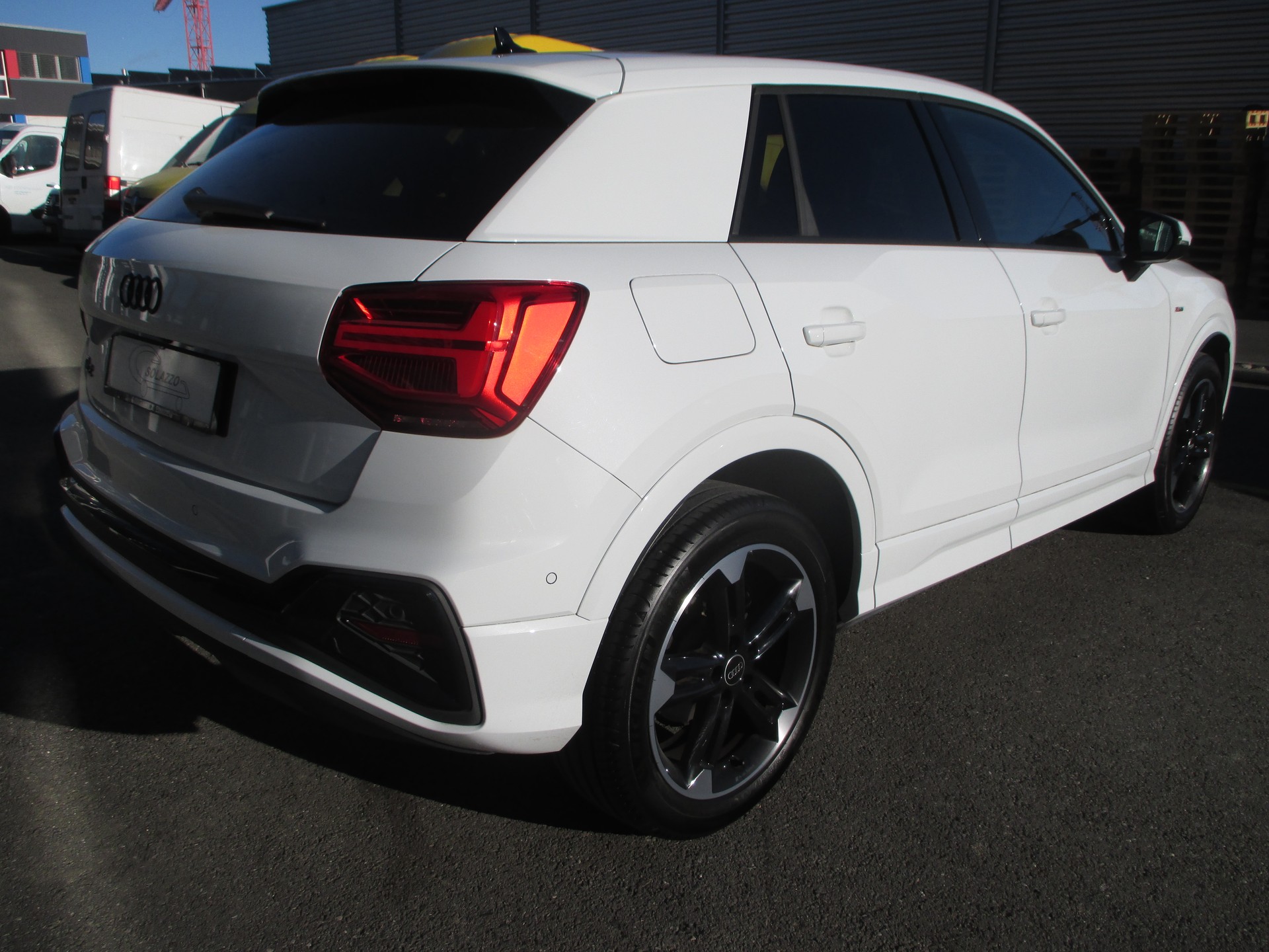 AUDI Q2 35 TFSI S line S-tronic-image-6