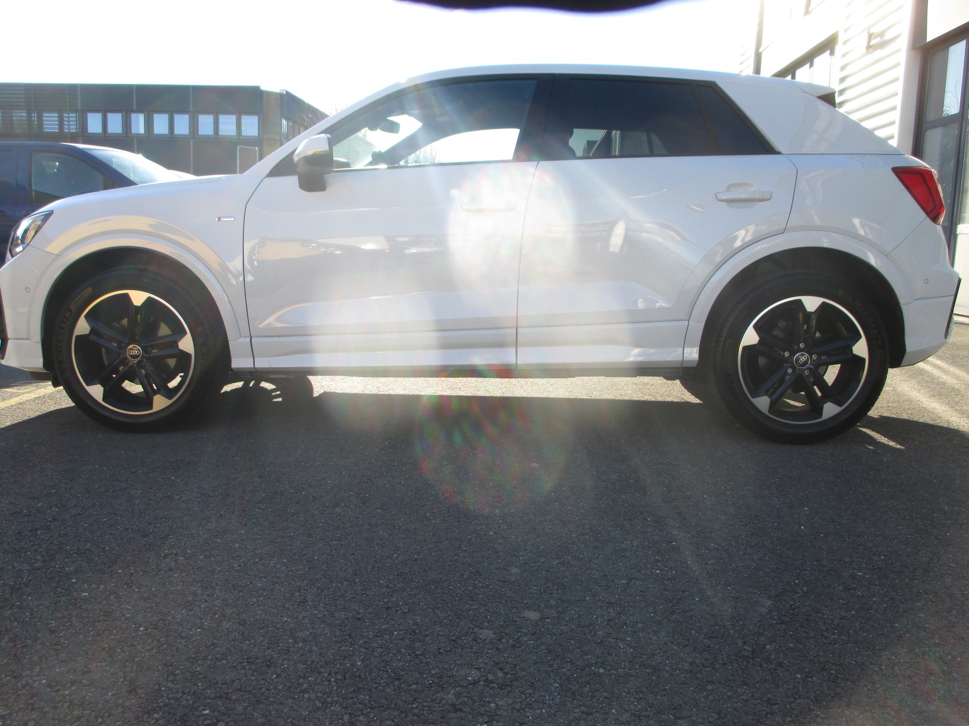 AUDI Q2 35 TFSI S line S-tronic-image-2