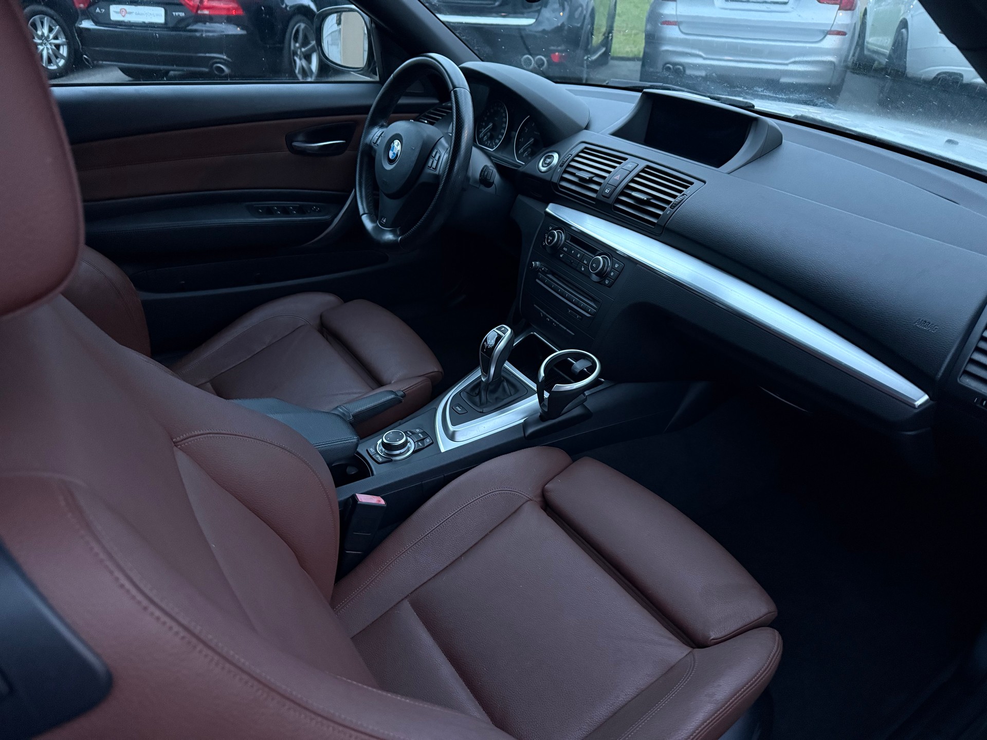 BMW 135i Cabrio DSG M-Sportpaket-image-9