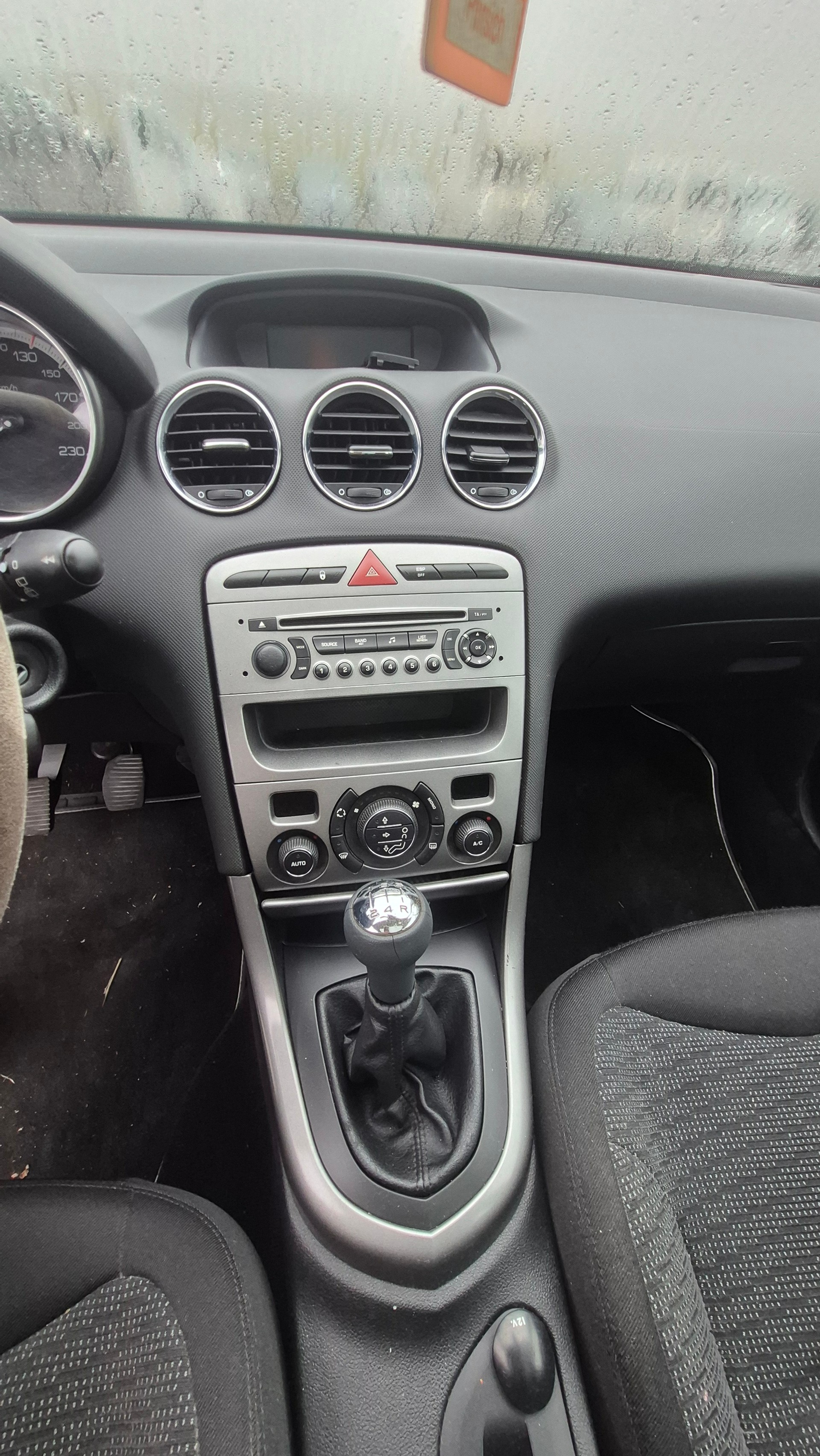 PEUGEOT 308 SW 1.6 HDI Trendy-image-5