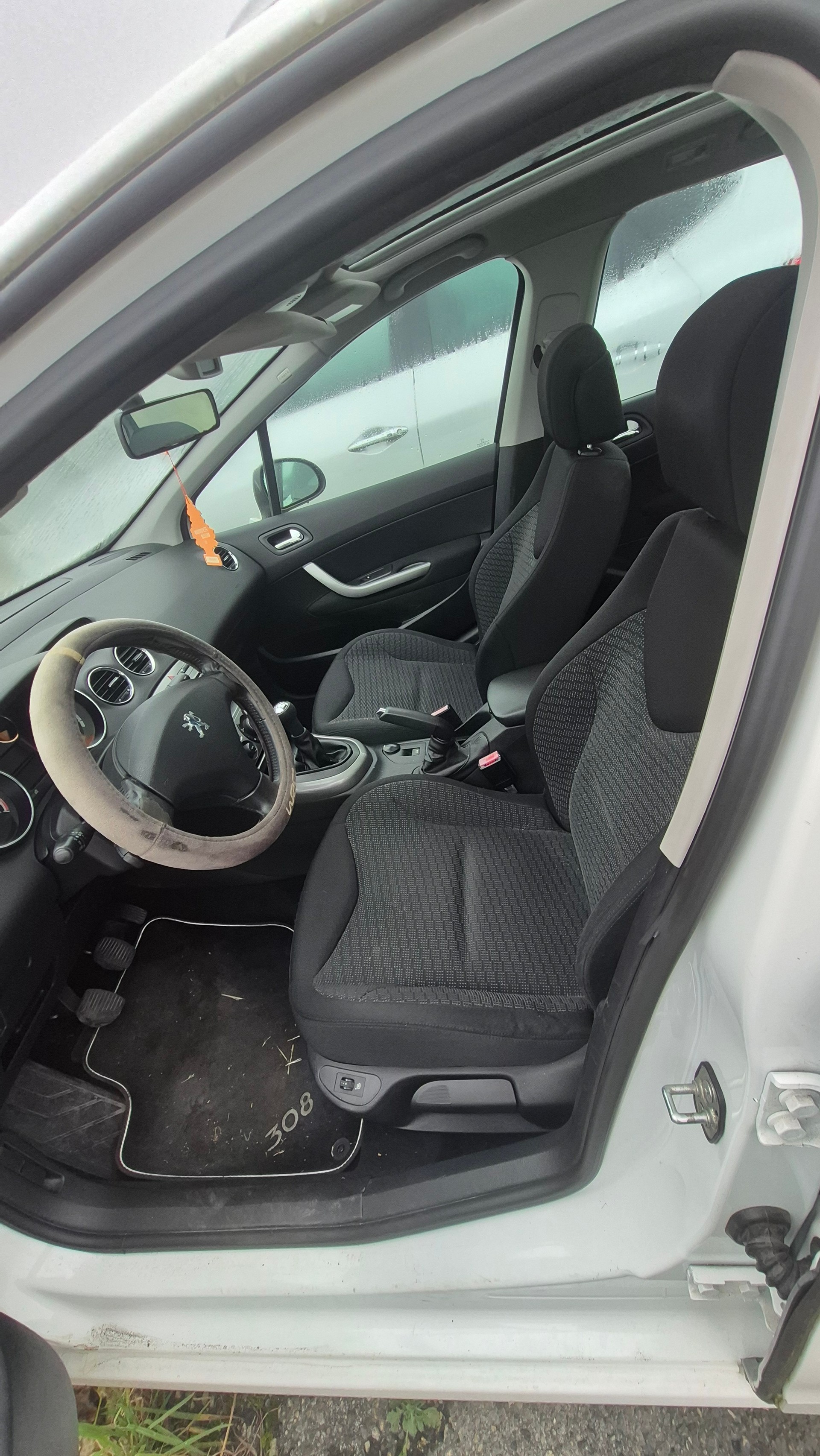 PEUGEOT 308 SW 1.6 HDI Trendy-image-4