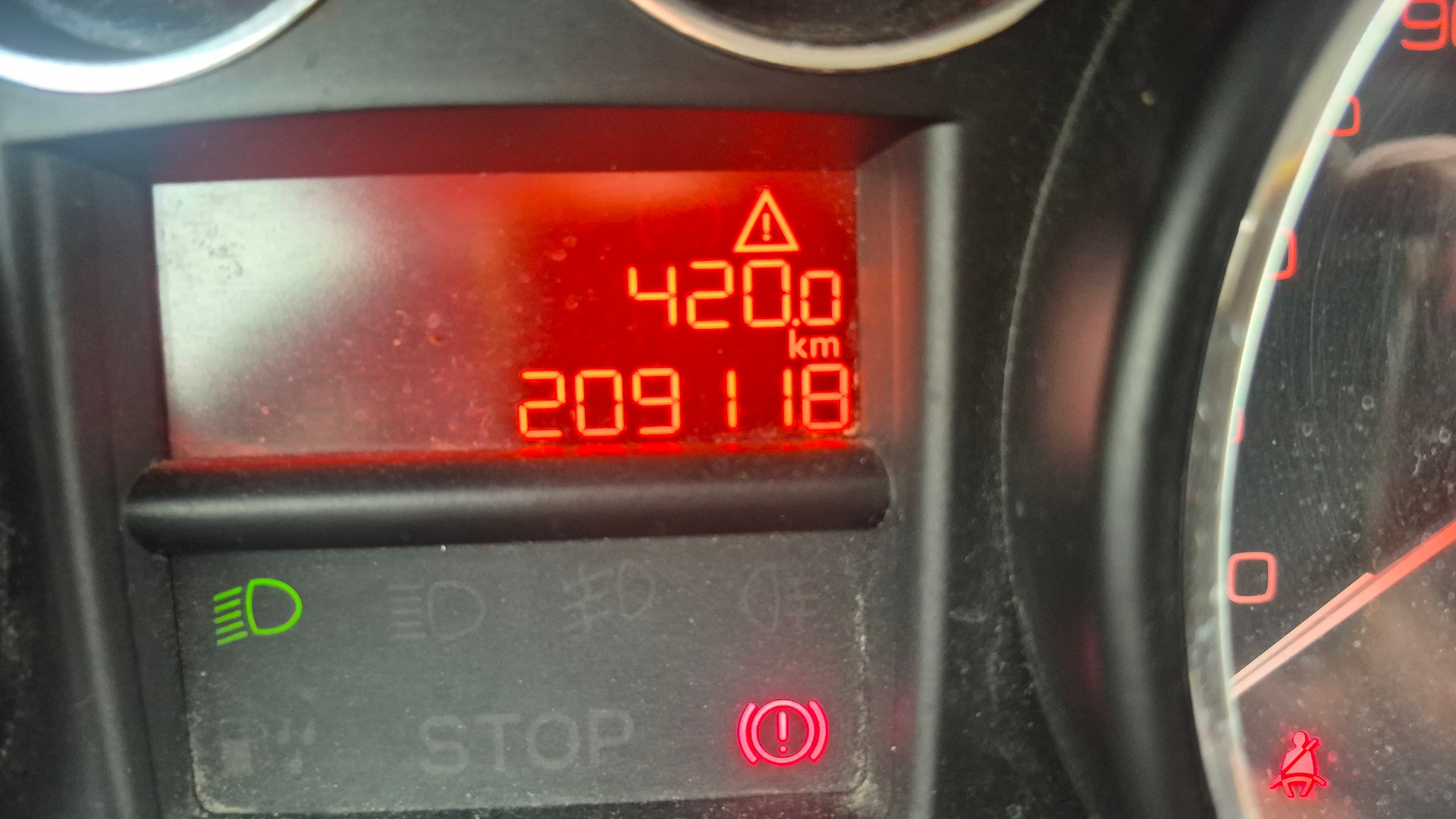 PEUGEOT 308 SW 1.6 HDI Trendy-image-10