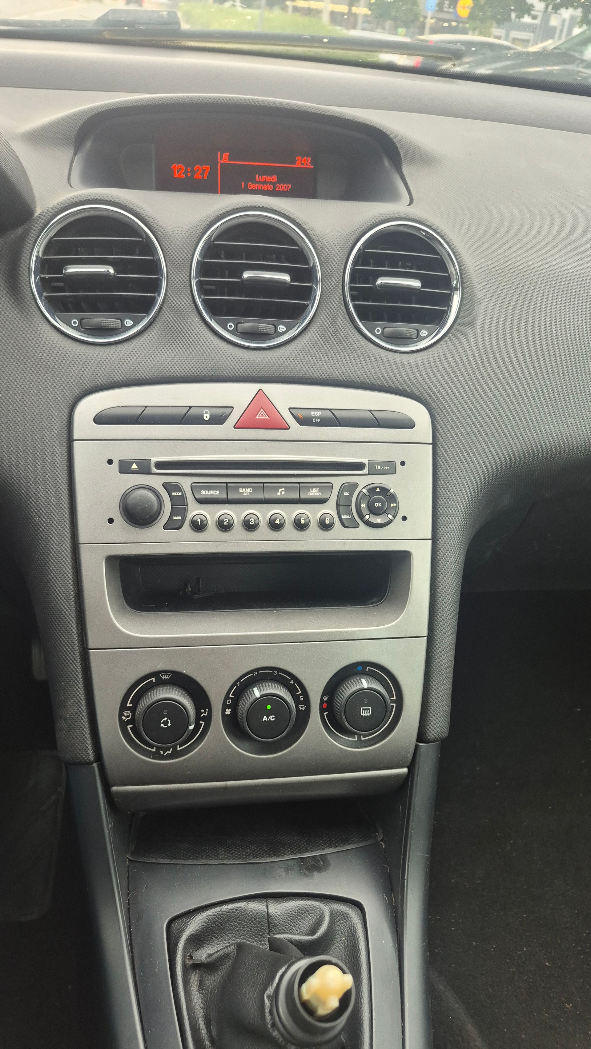 PEUGEOT 308 SW 1.6 HDI Trendy-image-9