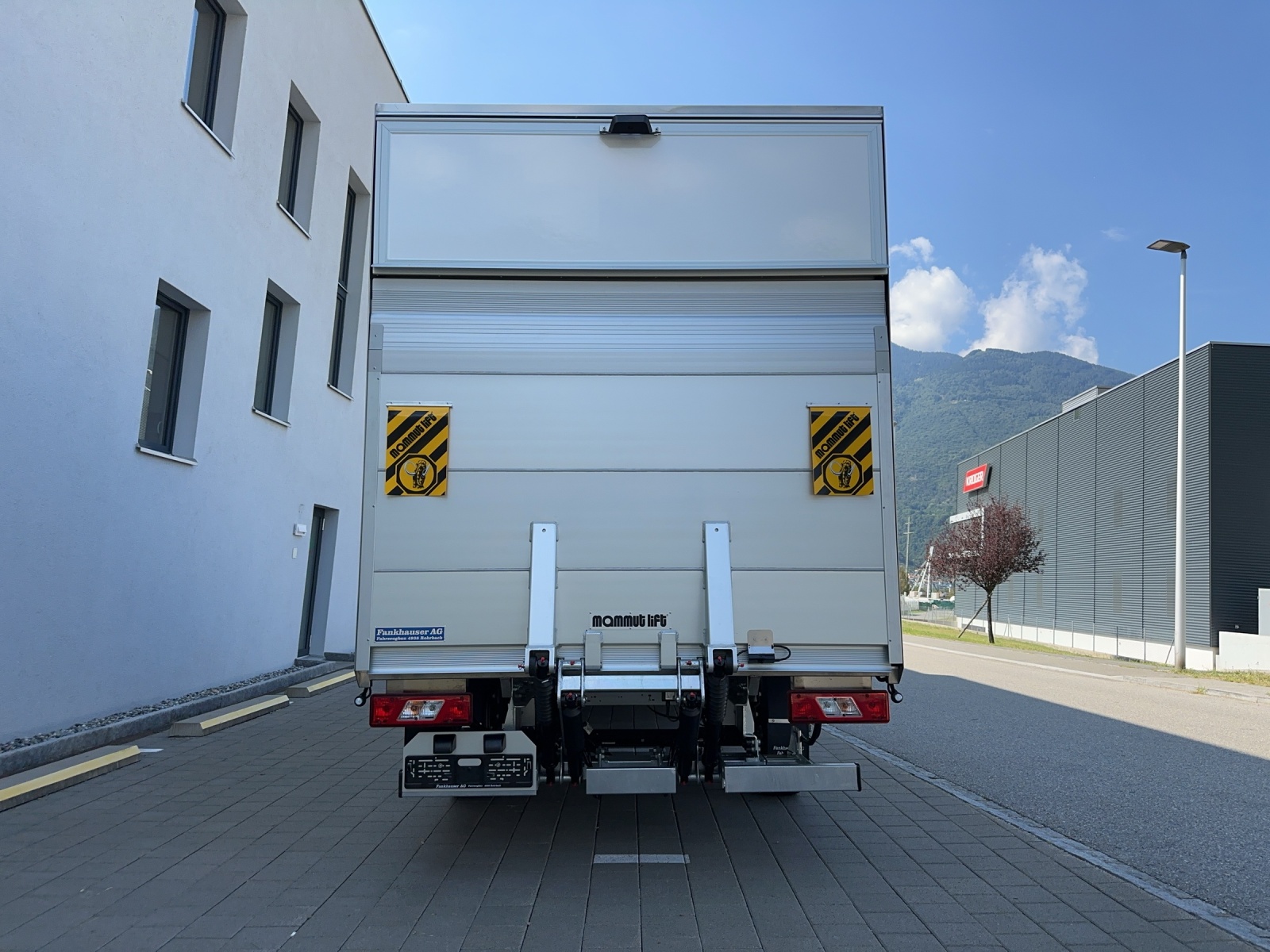 FORD Transit Kab.-Ch. 350L L3 2.0 EcoBlue 165 Trend-showroom-element-3