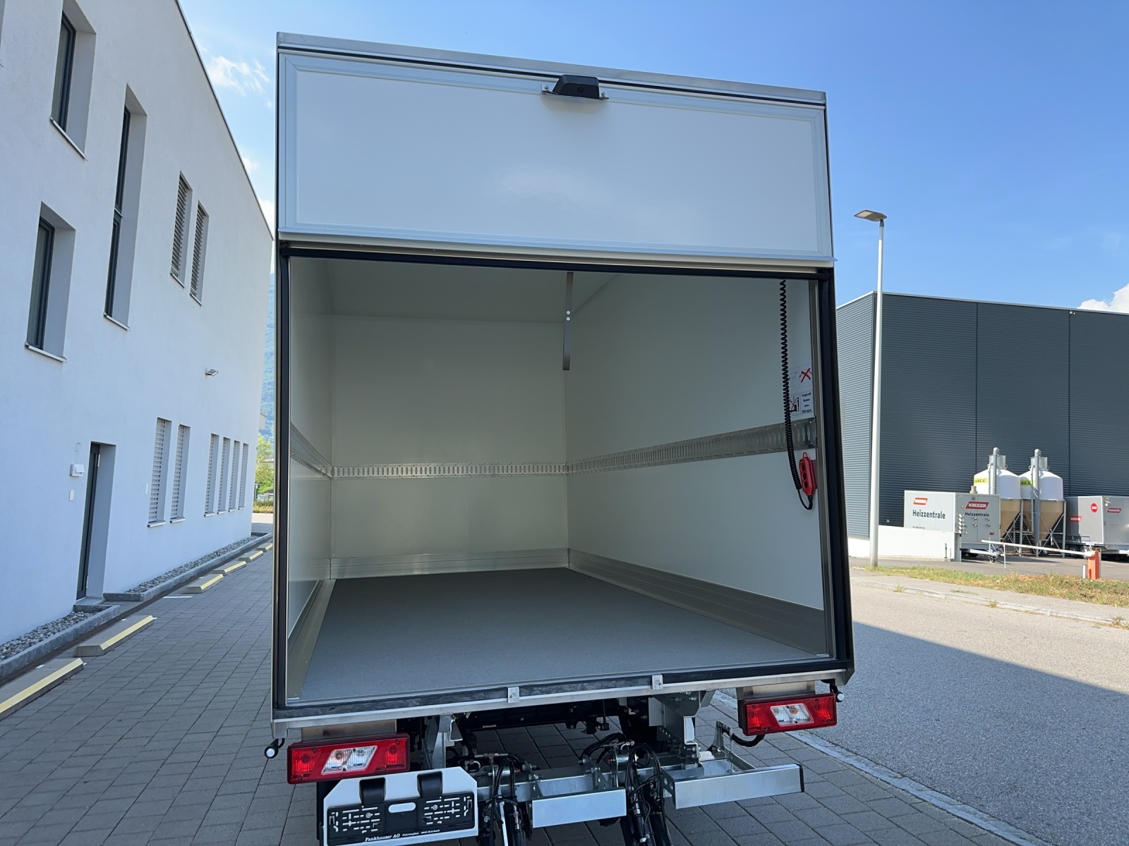 FORD Transit Kab.-Ch. 350L L3 2.0 EcoBlue 165 Trend-image-4