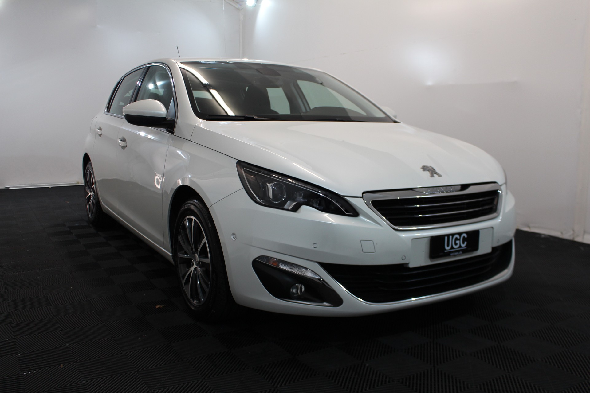 PEUGEOT 308 1.2 PureTech 130 Allure S/S-image-0