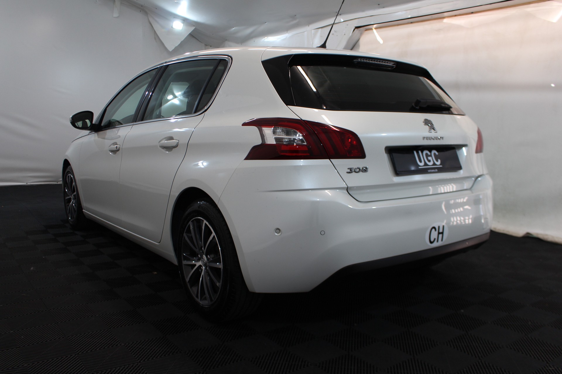 PEUGEOT 308 1.2 PureTech 130 Allure S/S-image-3