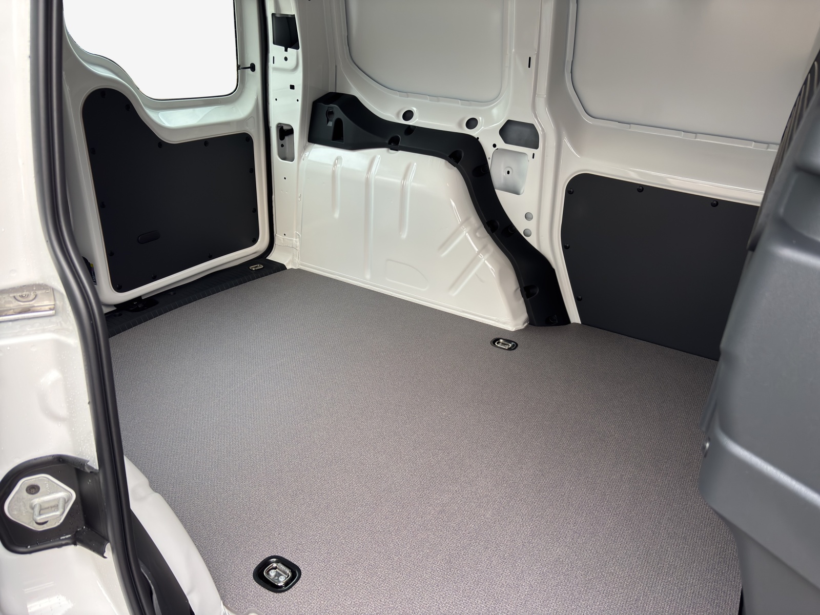VW Caddy Cargo 2.0TDI Entry-image-11