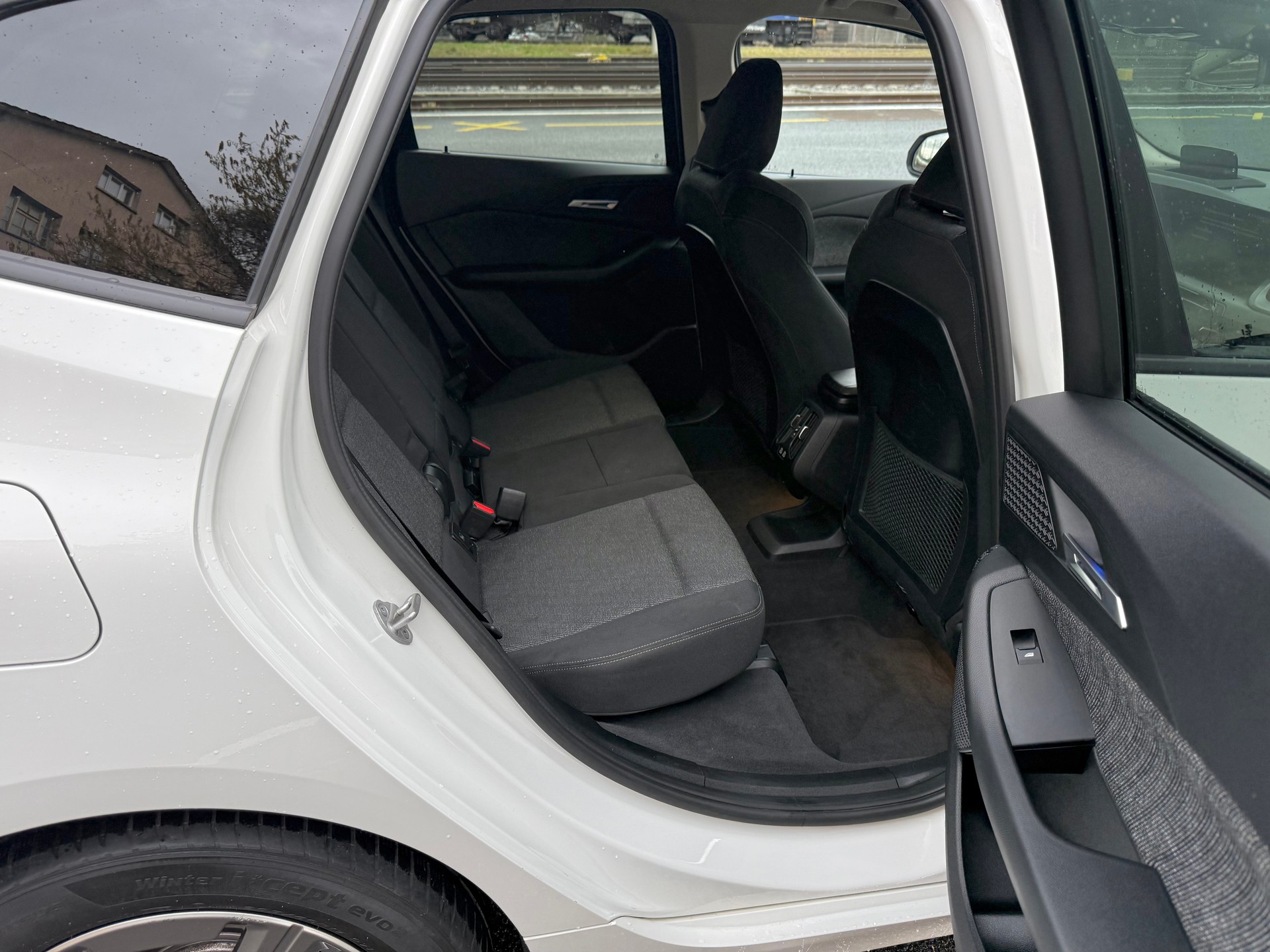 BMW 223d Active Tourer xDrive DKG-image-15