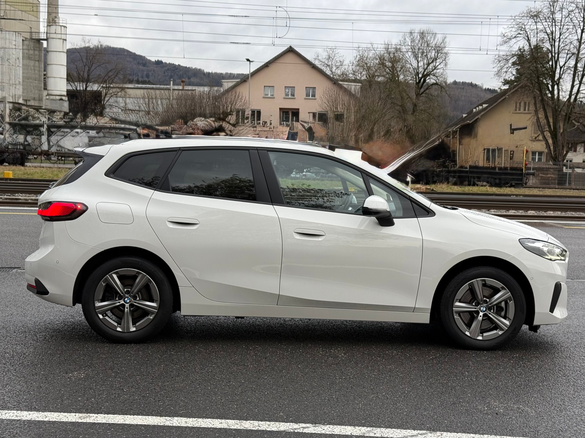 BMW 223d Active Tourer xDrive DKG-image-3