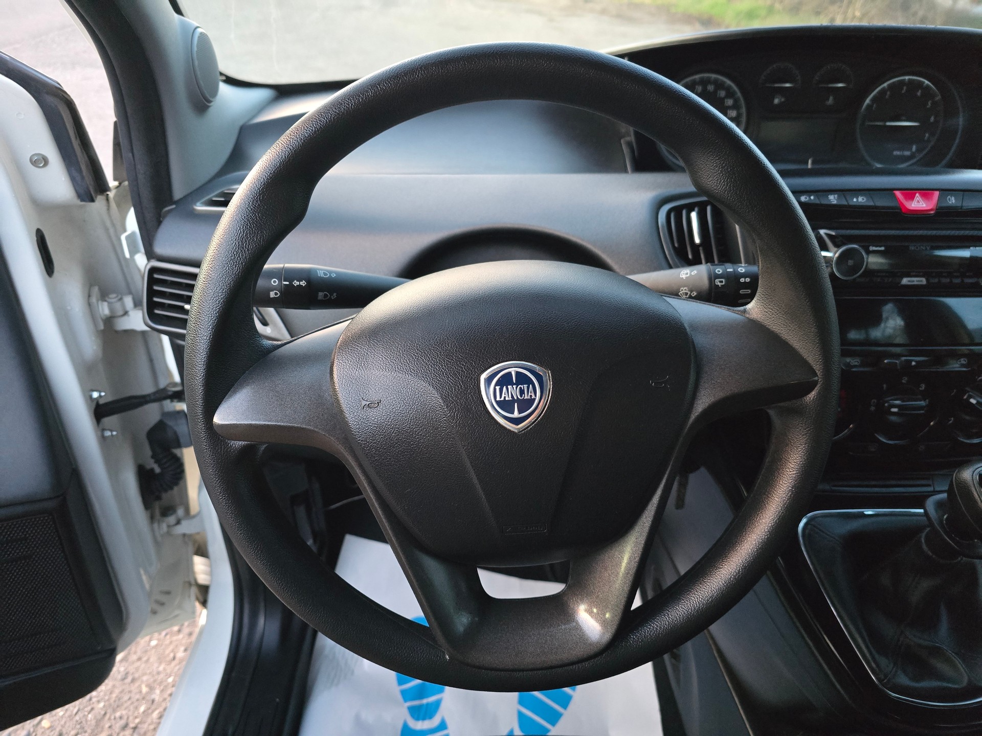 LANCIA Ypsilon 1.2 Elefantino-image-16