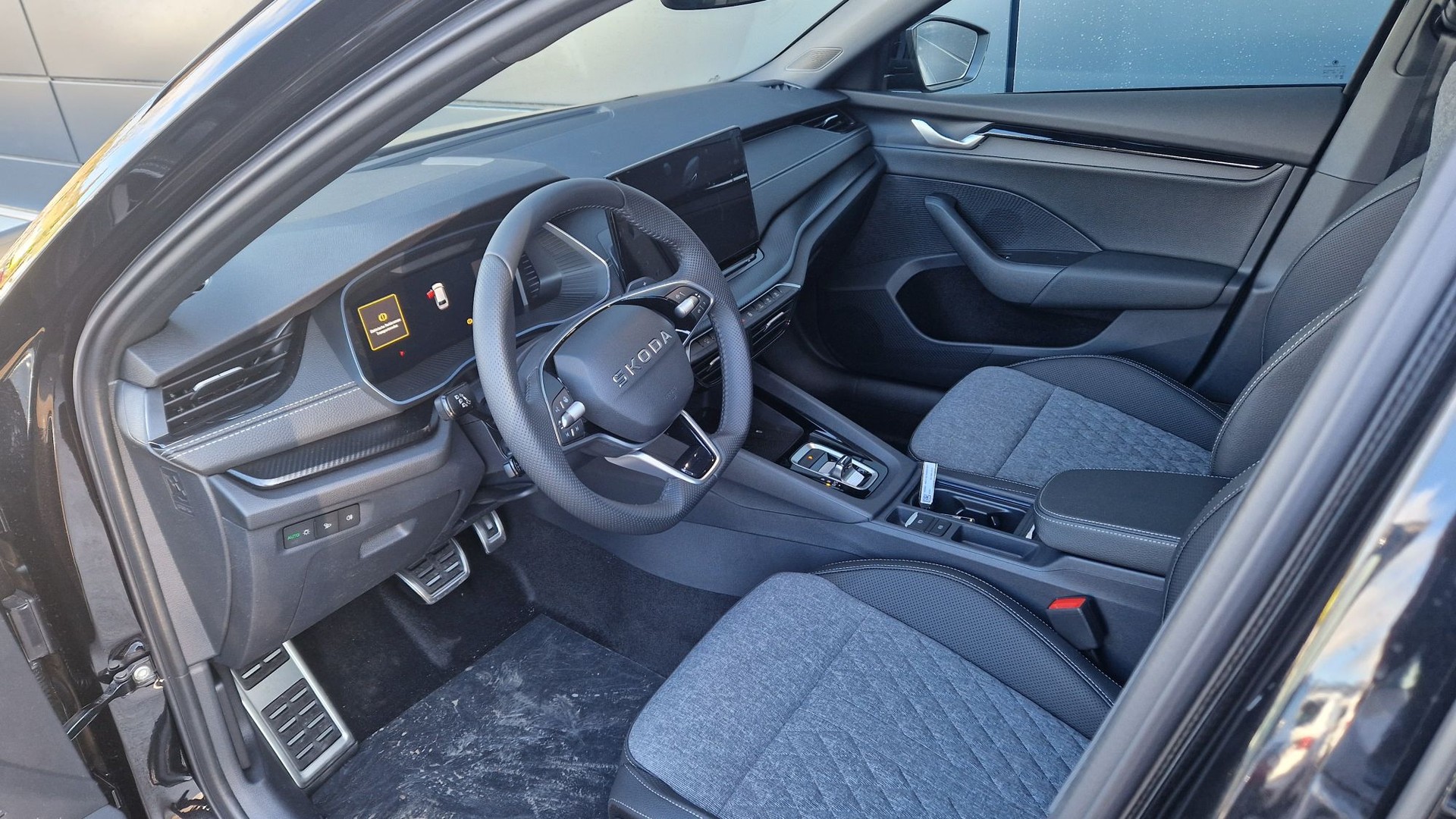 SKODA Octavia Combi 2.0 TSI DSG Sport Line 4x4-image-7