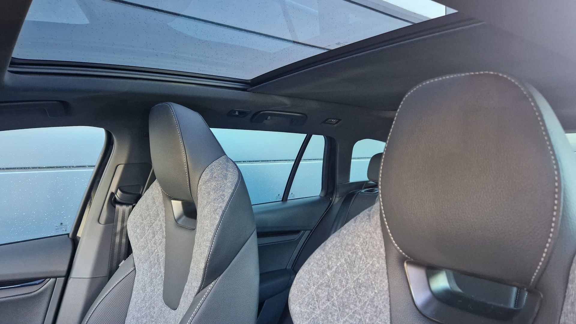 SKODA Octavia Combi 2.0 TSI DSG Sport Line 4x4-image-4