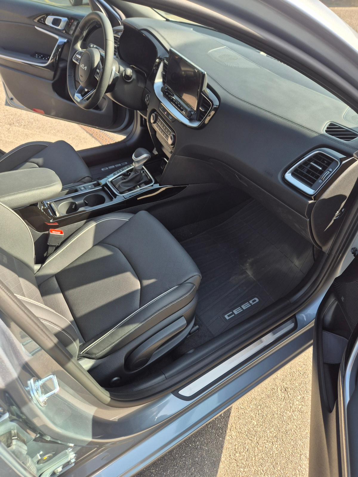 KIA Ceed SW 1.5 T-GDi GT-Line-image-9