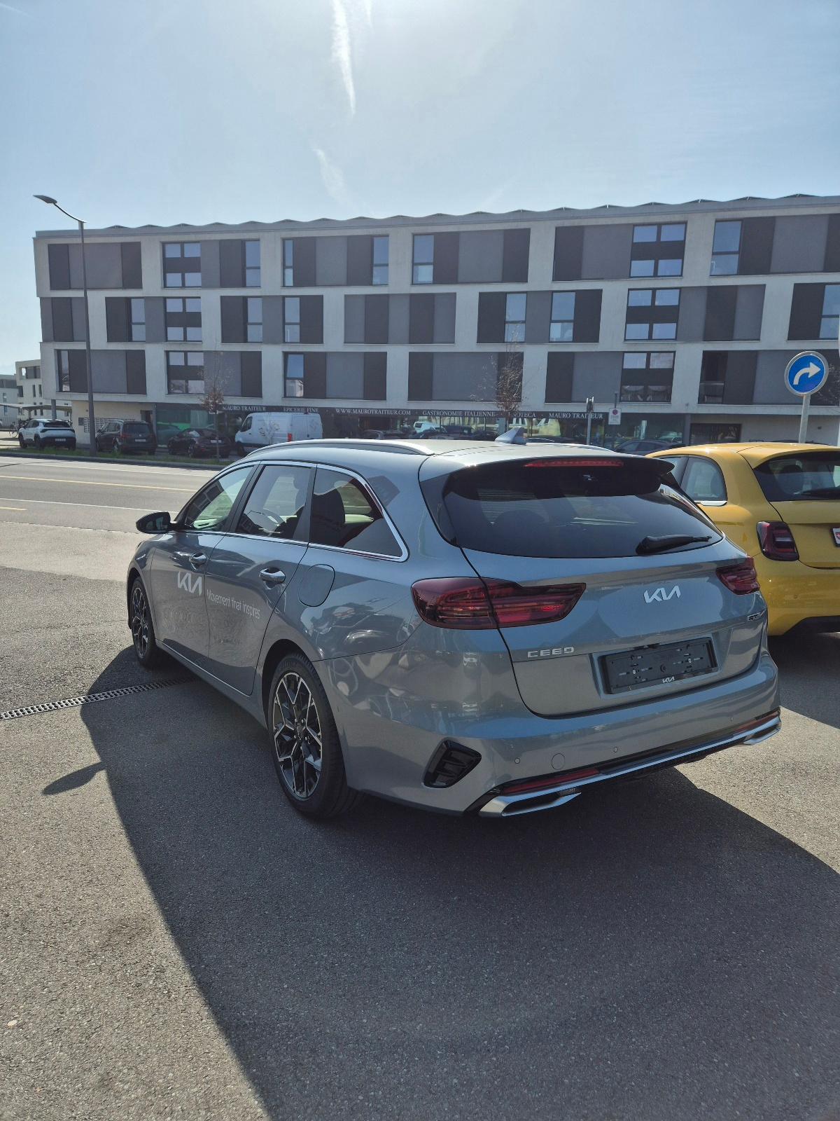 KIA Ceed SW 1.5 T-GDi GT-Line-image-3